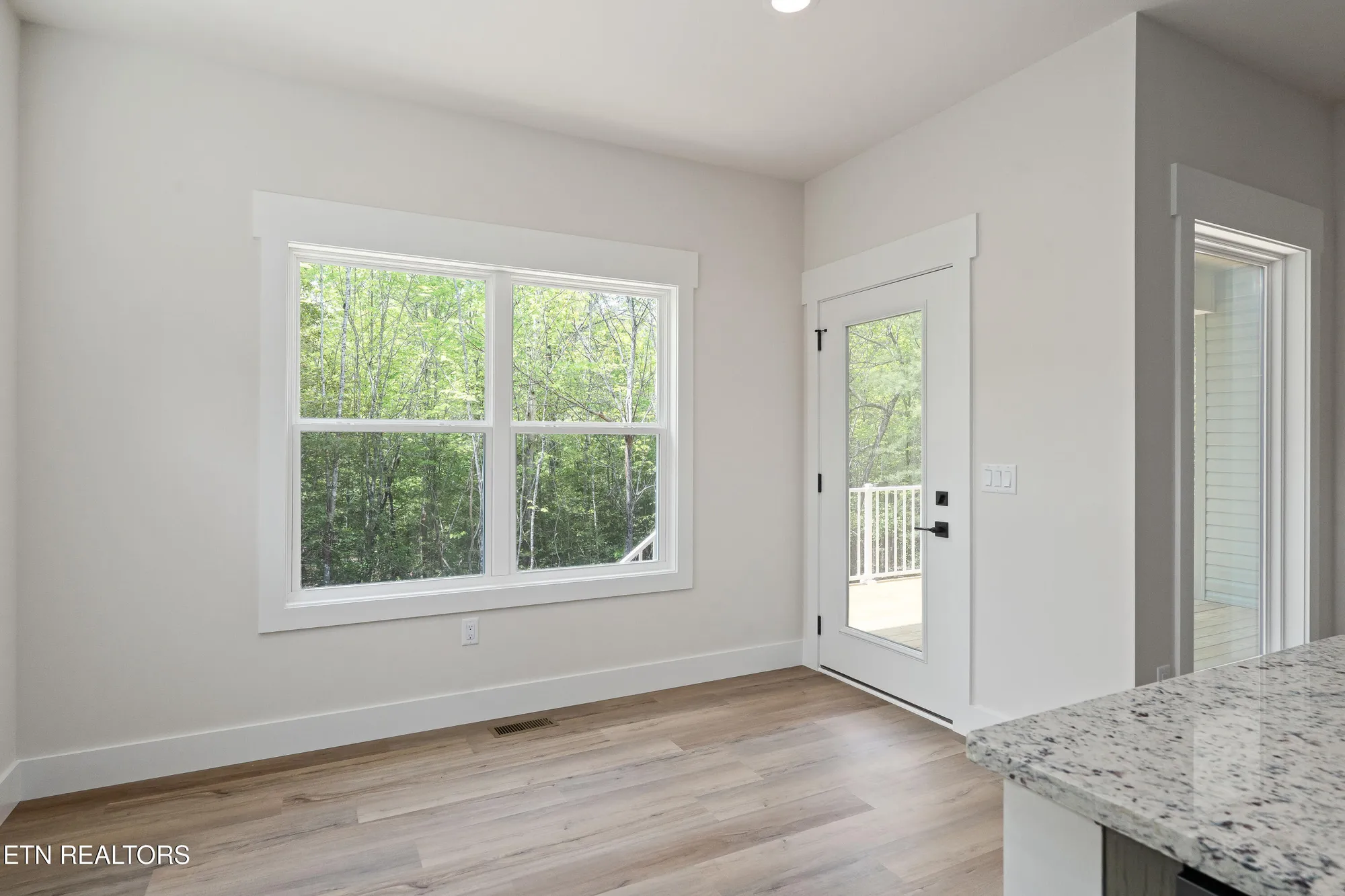 Property Slideshow image 8 of 35 | 120 hawes cir, Crossville, TN, 38558