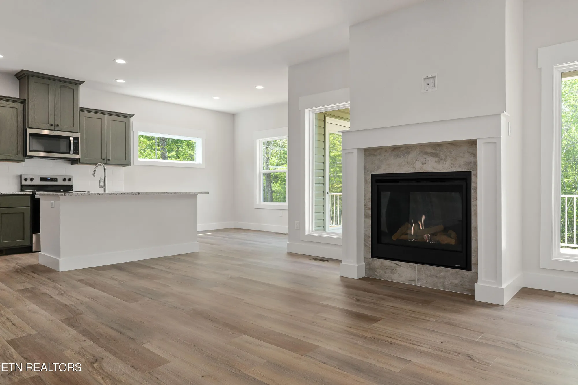 Property Slideshow image 15 of 35 | 120 hawes cir, Crossville, TN, 38558