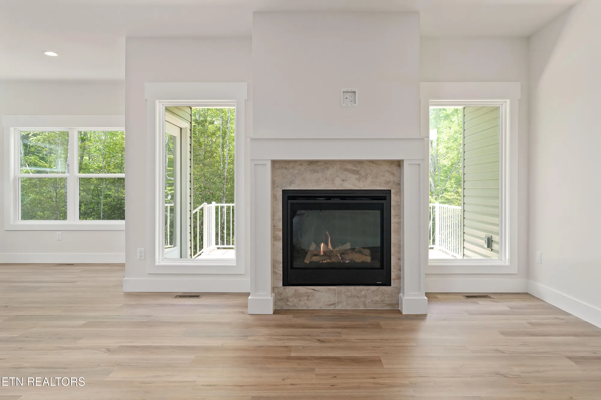 Property Slideshow image 14 of 35 | 120 hawes cir, Crossville, TN, 38558