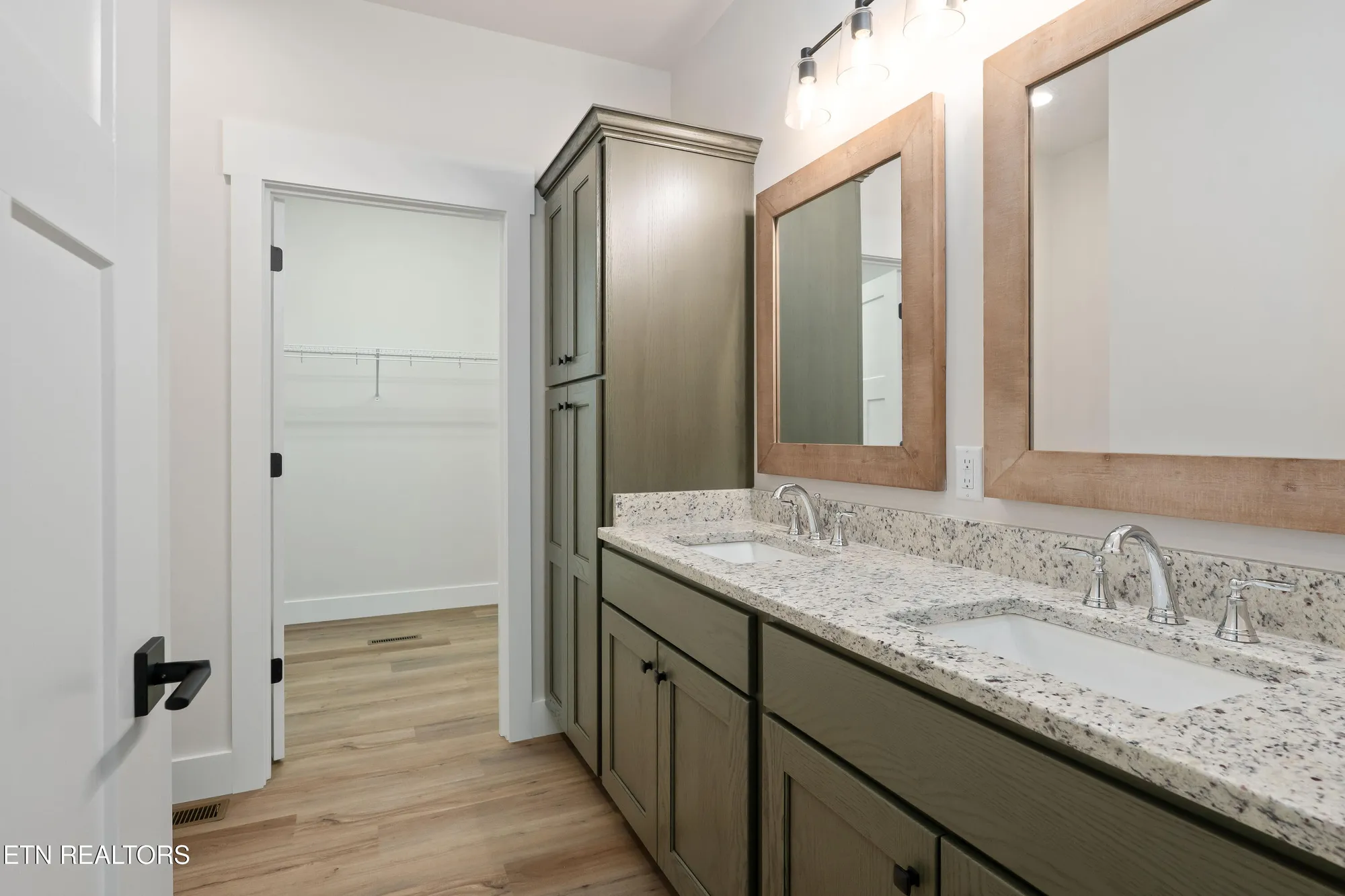 Property Slideshow image 19 of 35 | 120 hawes cir, Crossville, TN, 38558