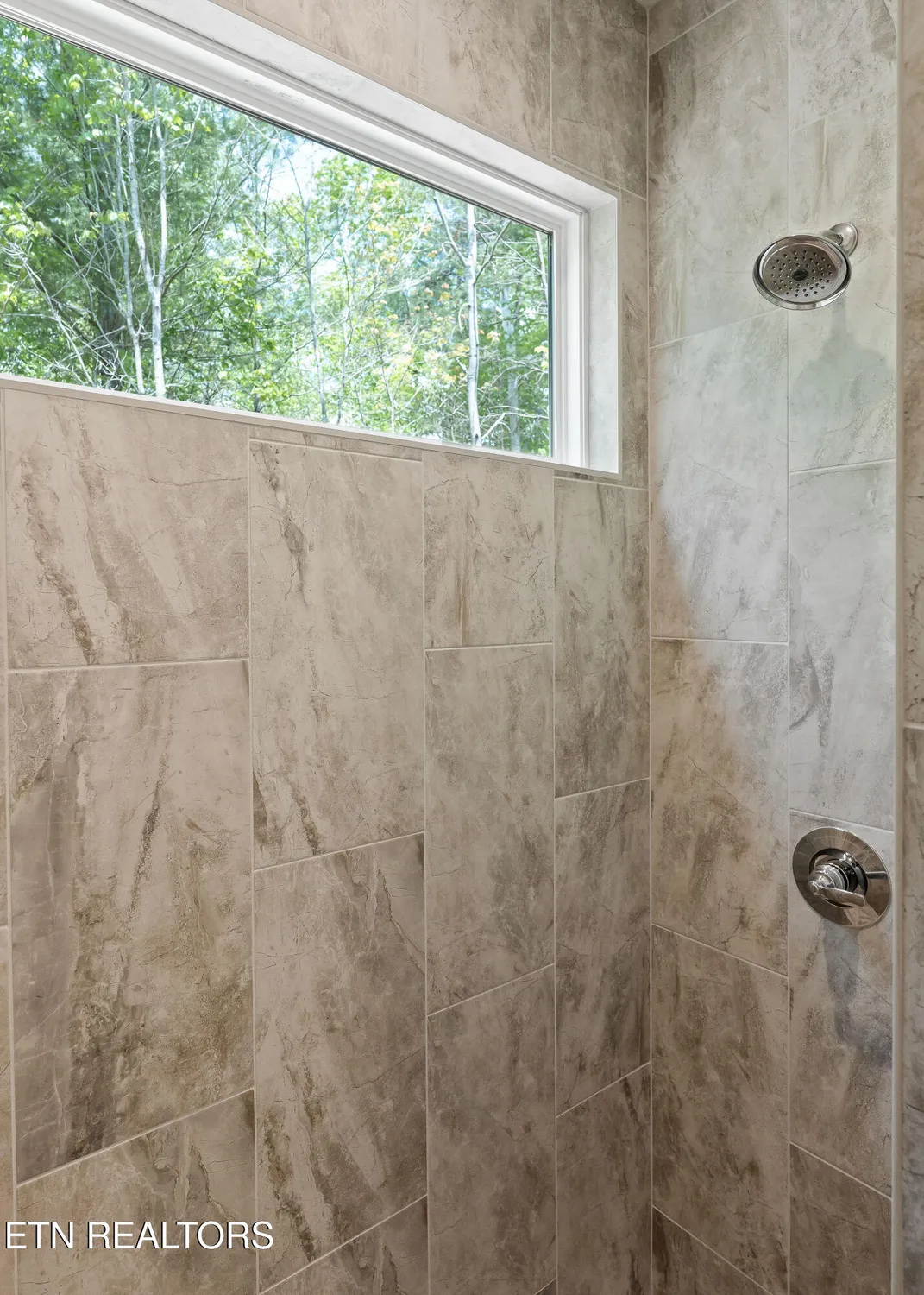 Property Slideshow image 24 of 35 | 120 hawes cir, Crossville, TN, 38558