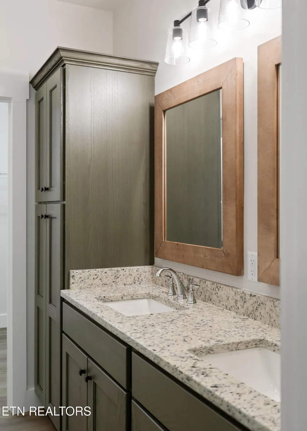 Property Slideshow image 32 of 35 | 120 hawes cir, Crossville, TN, 38558