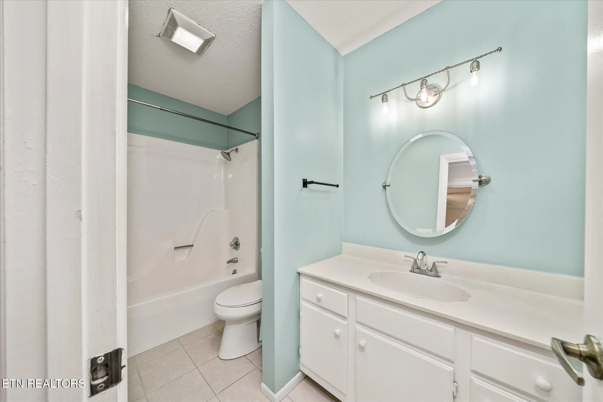 Property Slideshow image 18 of 32 | 4 woodland ct, Crossville, TN, 38558