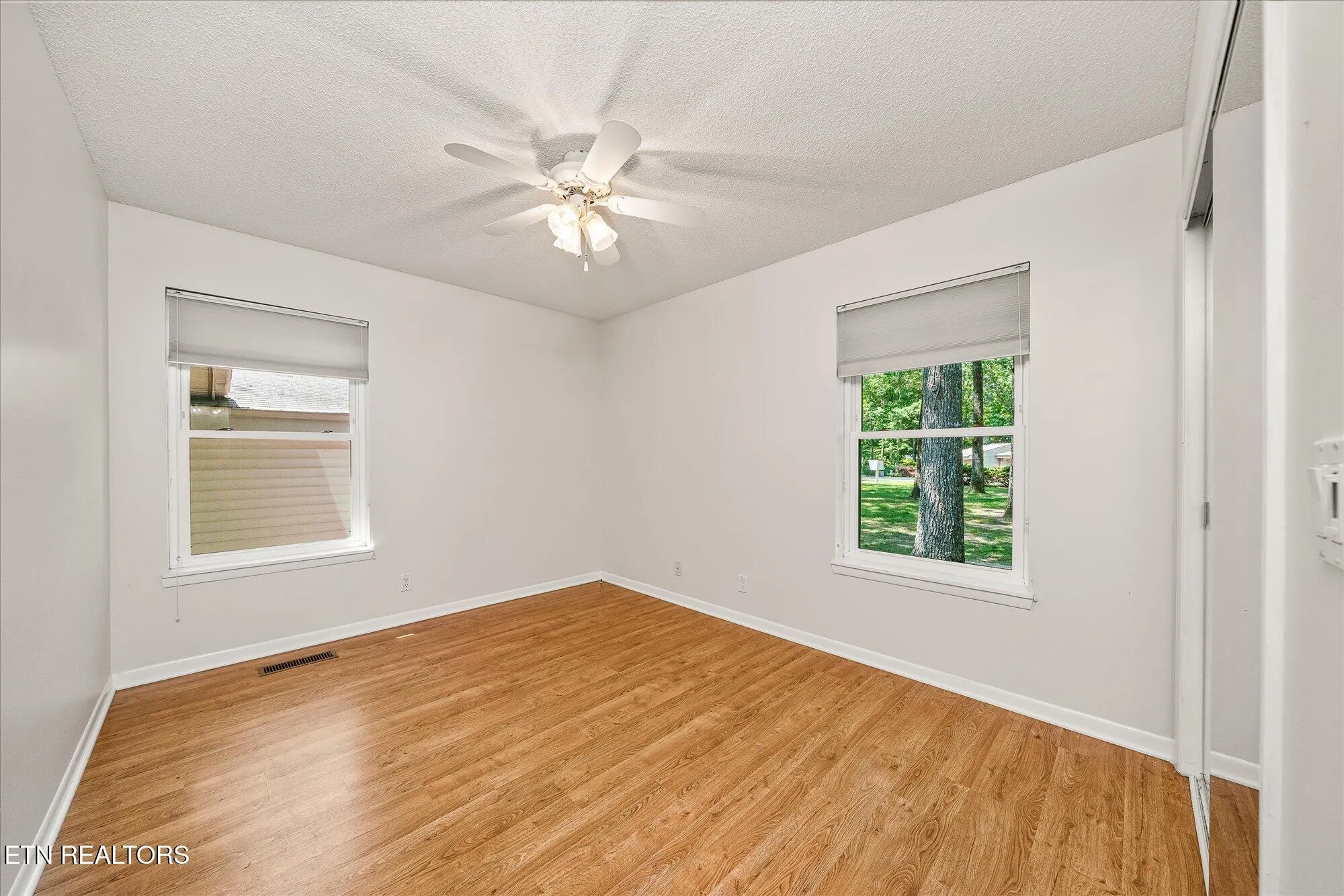 Property Slideshow image 19 of 32 | 4 woodland ct, Crossville, TN, 38558