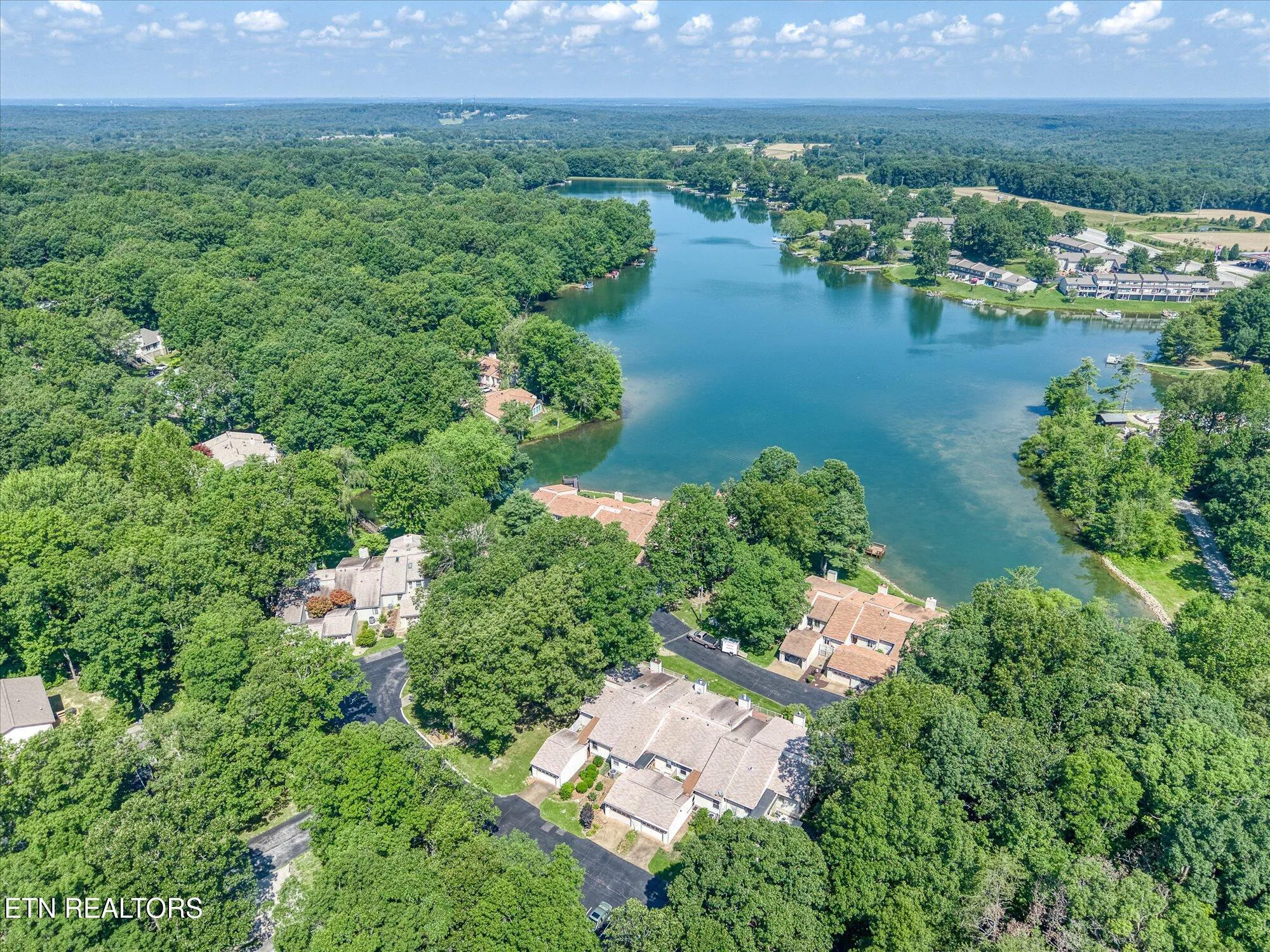 Property Slideshow image 28 of 32 | 4 woodland ct, Crossville, TN, 38558