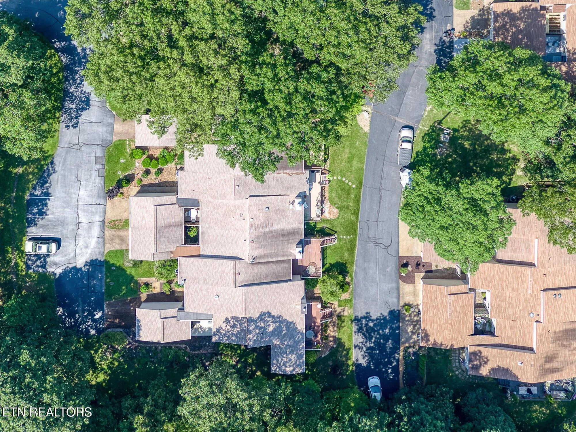 Property Slideshow image 25 of 32 | 4 woodland ct, Crossville, TN, 38558