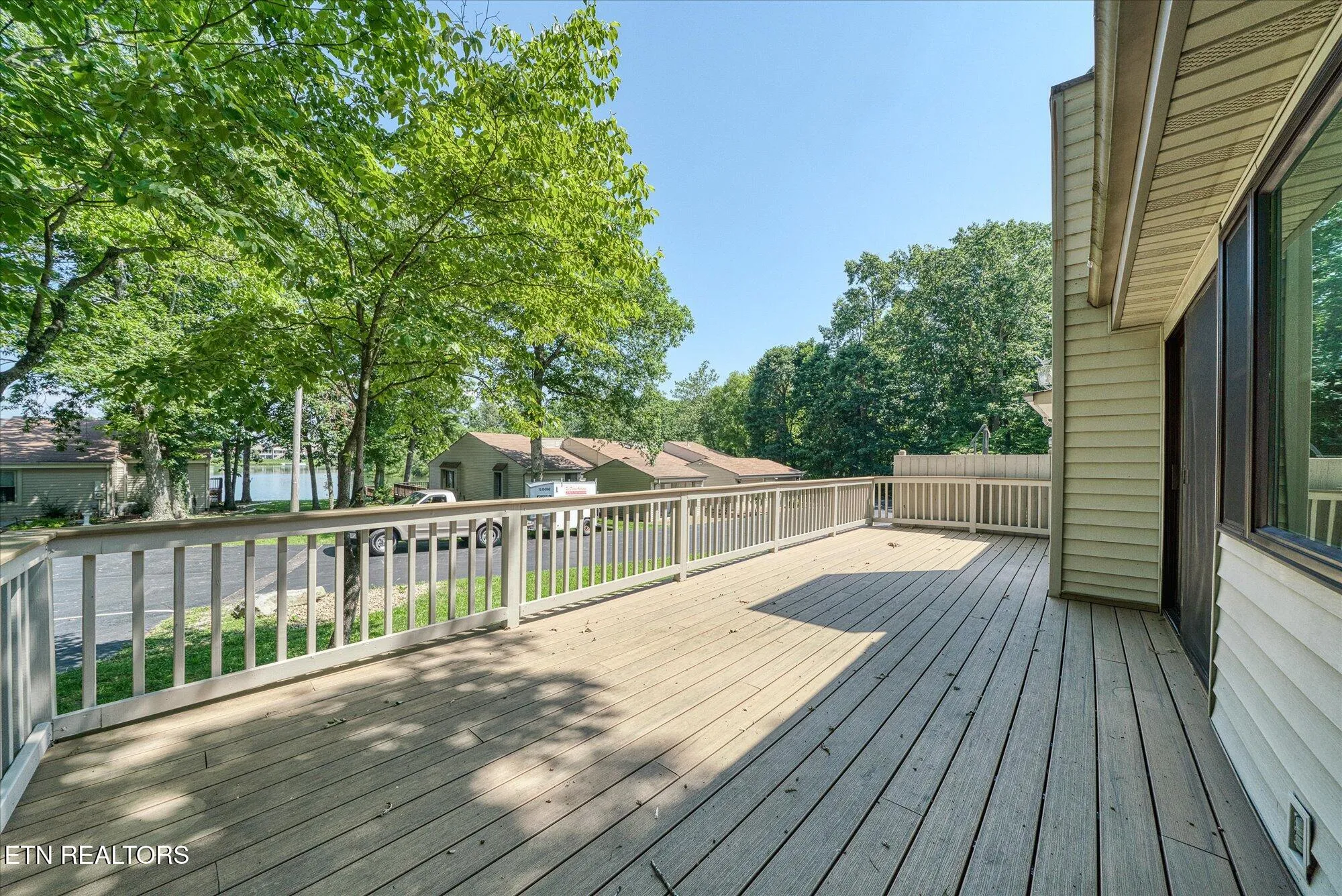 Property Slideshow image 8 of 32 | 4 woodland ct, Crossville, TN, 38558