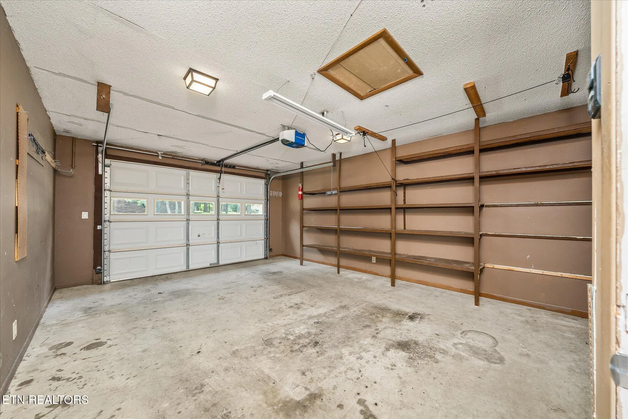 Property Slideshow image 24 of 32 | 4 woodland ct, Crossville, TN, 38558