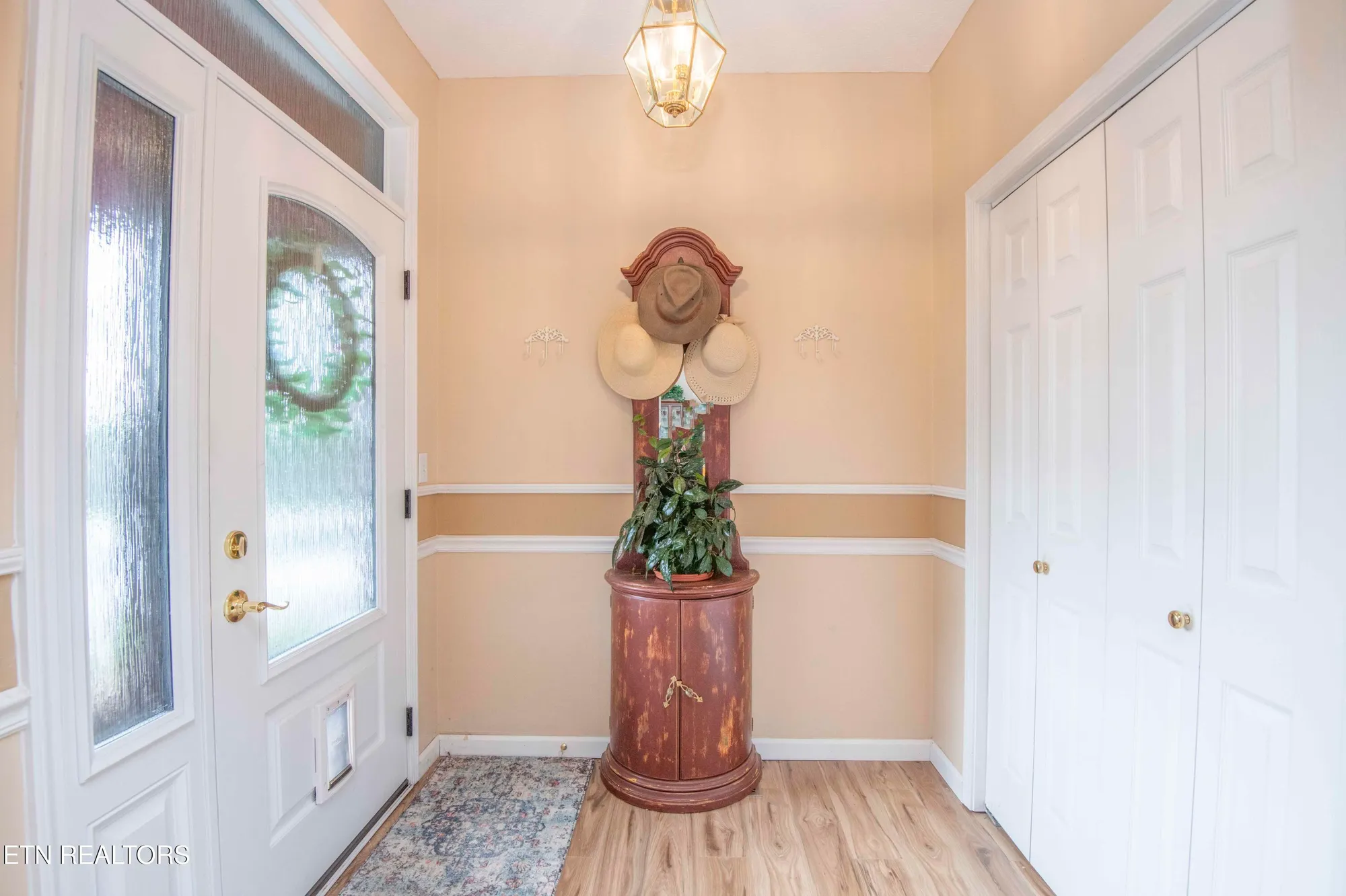 Property Slideshow image 10 of 58 | 127 kiowa way, Loudon, TN, 37774