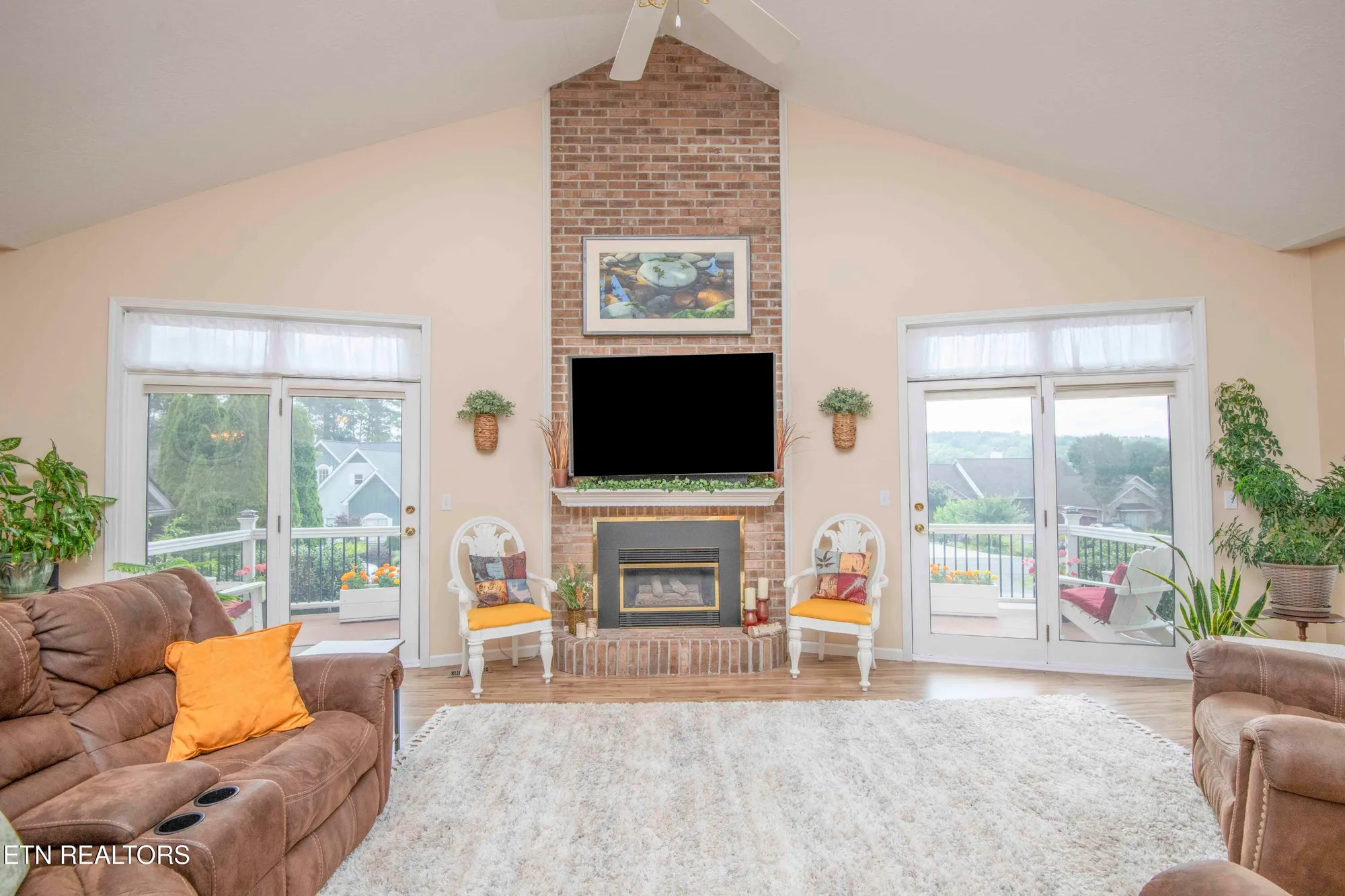 Property Slideshow image 14 of 58 | 127 kiowa way, Loudon, TN, 37774