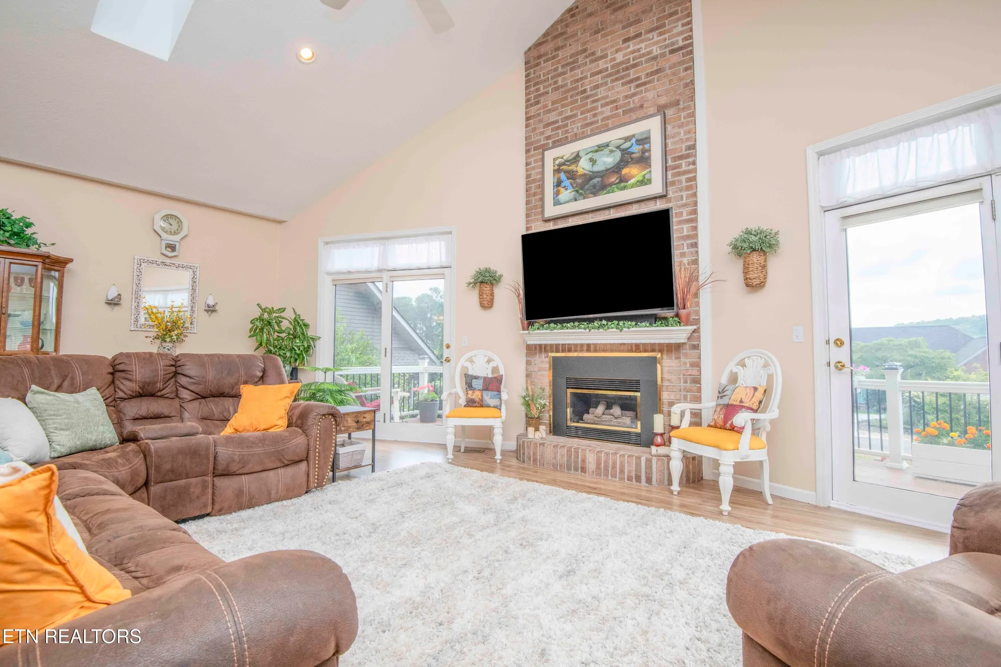 Property Slideshow image 13 of 58 | 127 kiowa way, Loudon, TN, 37774