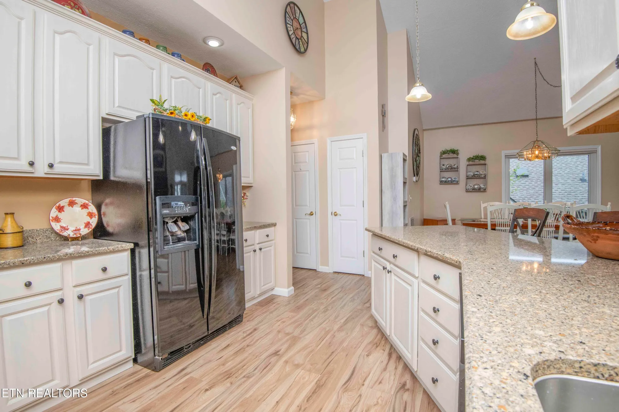 Property Slideshow image 22 of 58 | 127 kiowa way, Loudon, TN, 37774