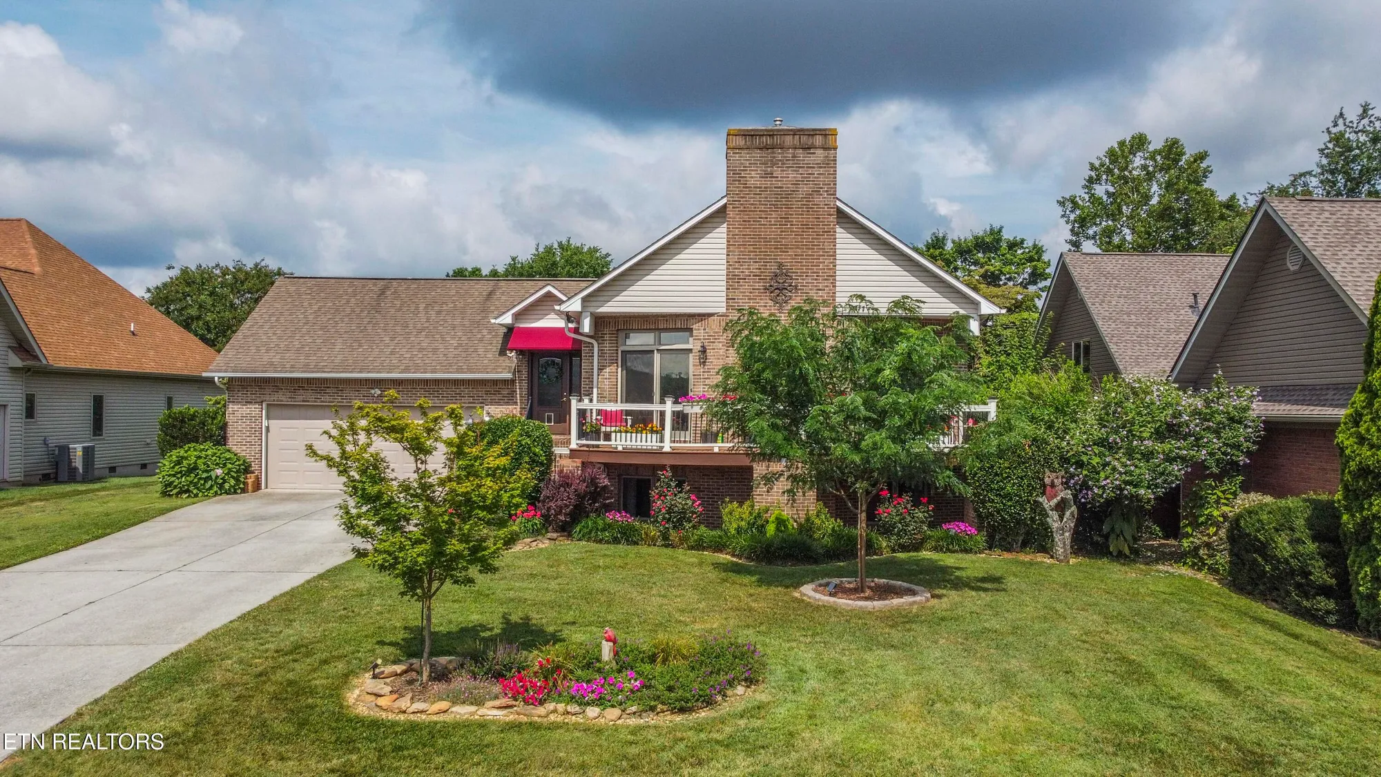 Property Slideshow image 1 of 58 | 127 kiowa way, Loudon, TN, 37774