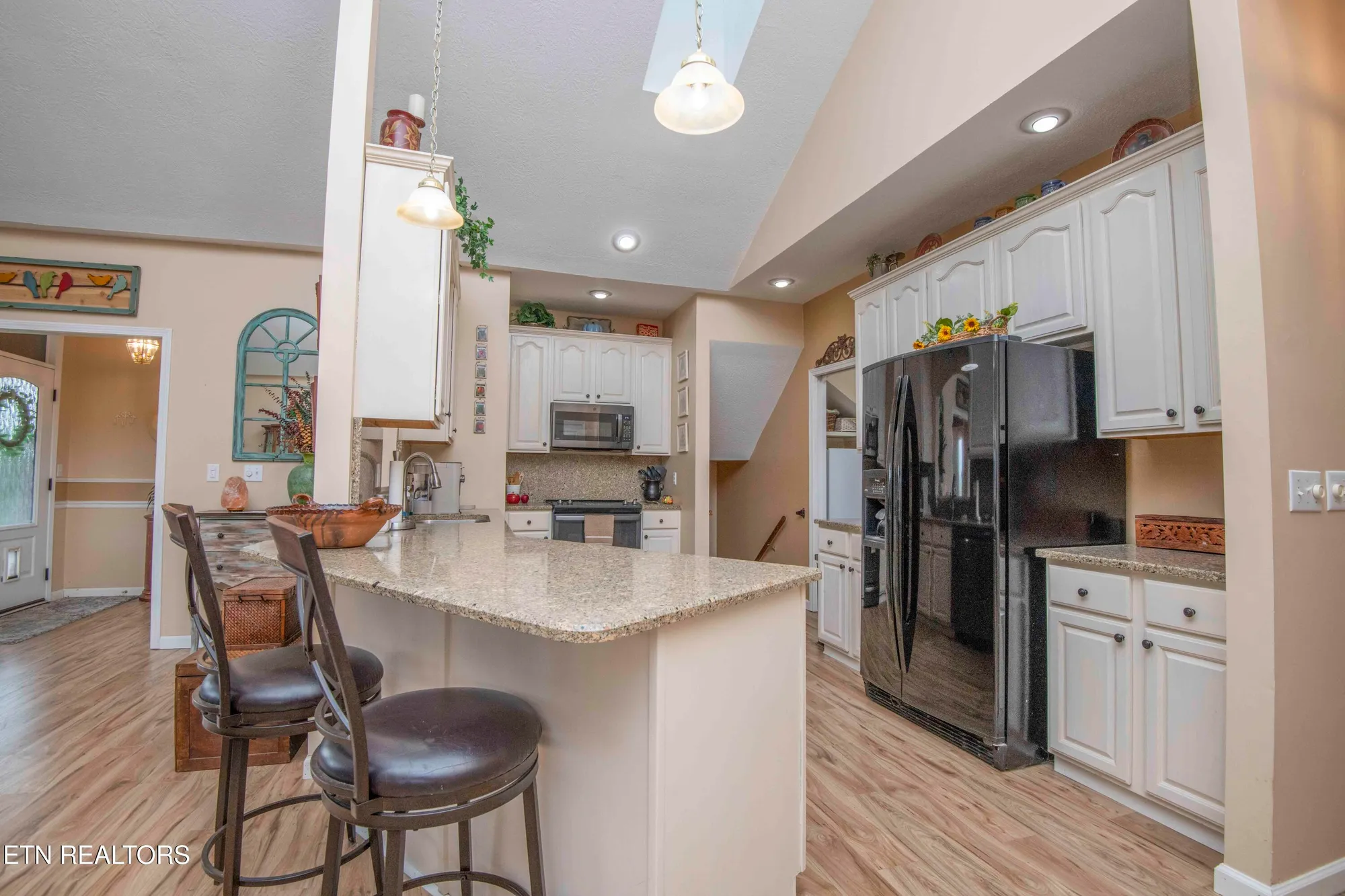 Property Slideshow image 20 of 58 | 127 kiowa way, Loudon, TN, 37774