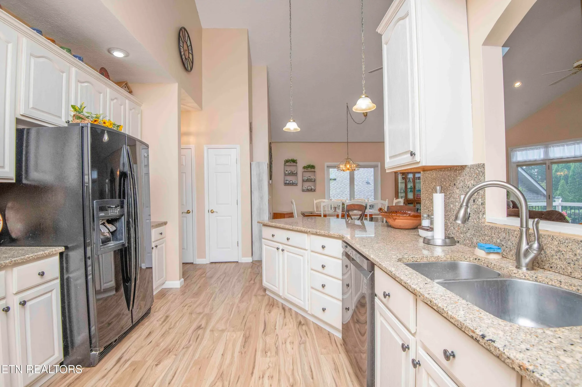 Property Slideshow image 21 of 58 | 127 kiowa way, Loudon, TN, 37774