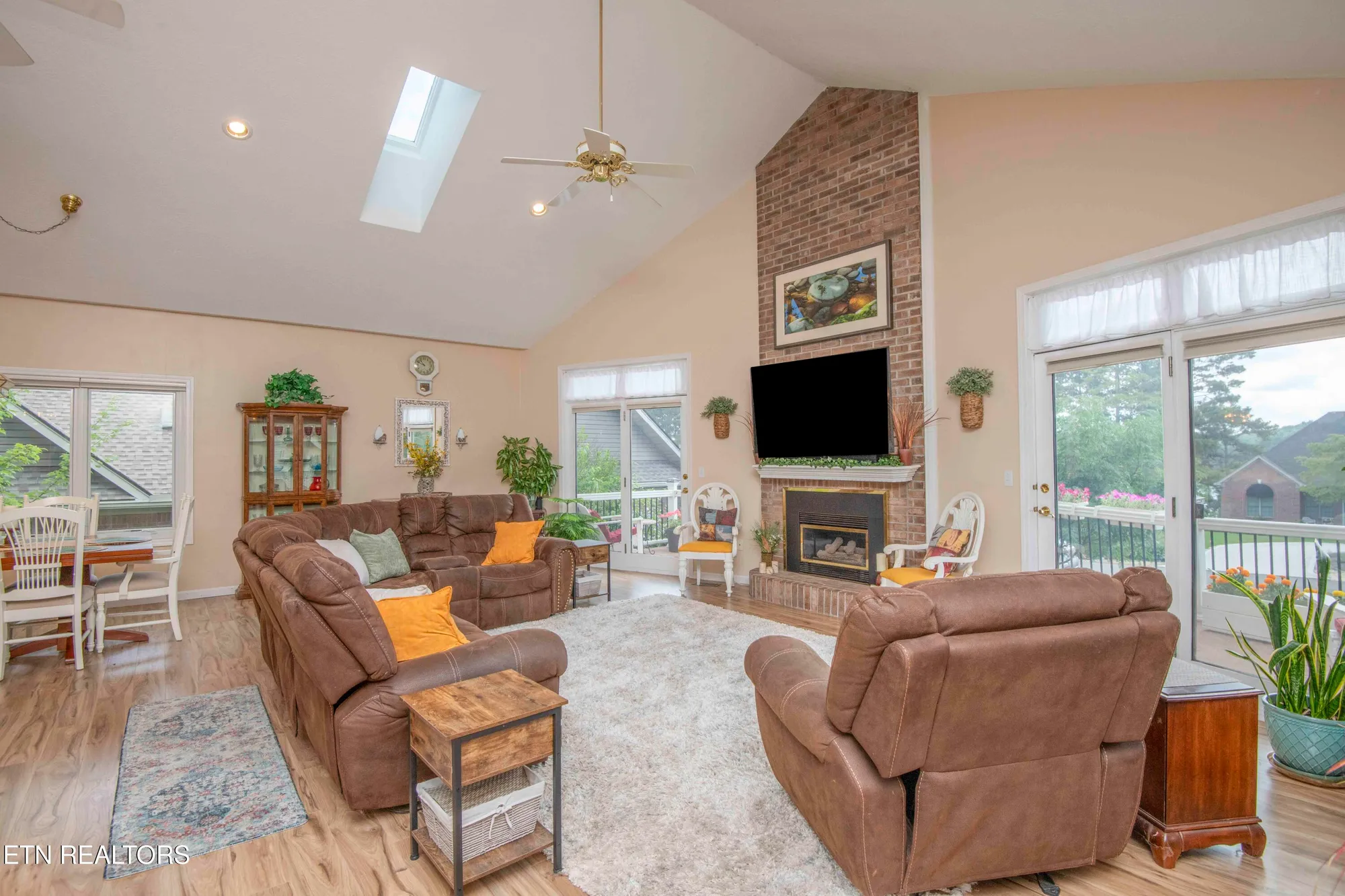 Property Slideshow image 11 of 58 | 127 kiowa way, Loudon, TN, 37774