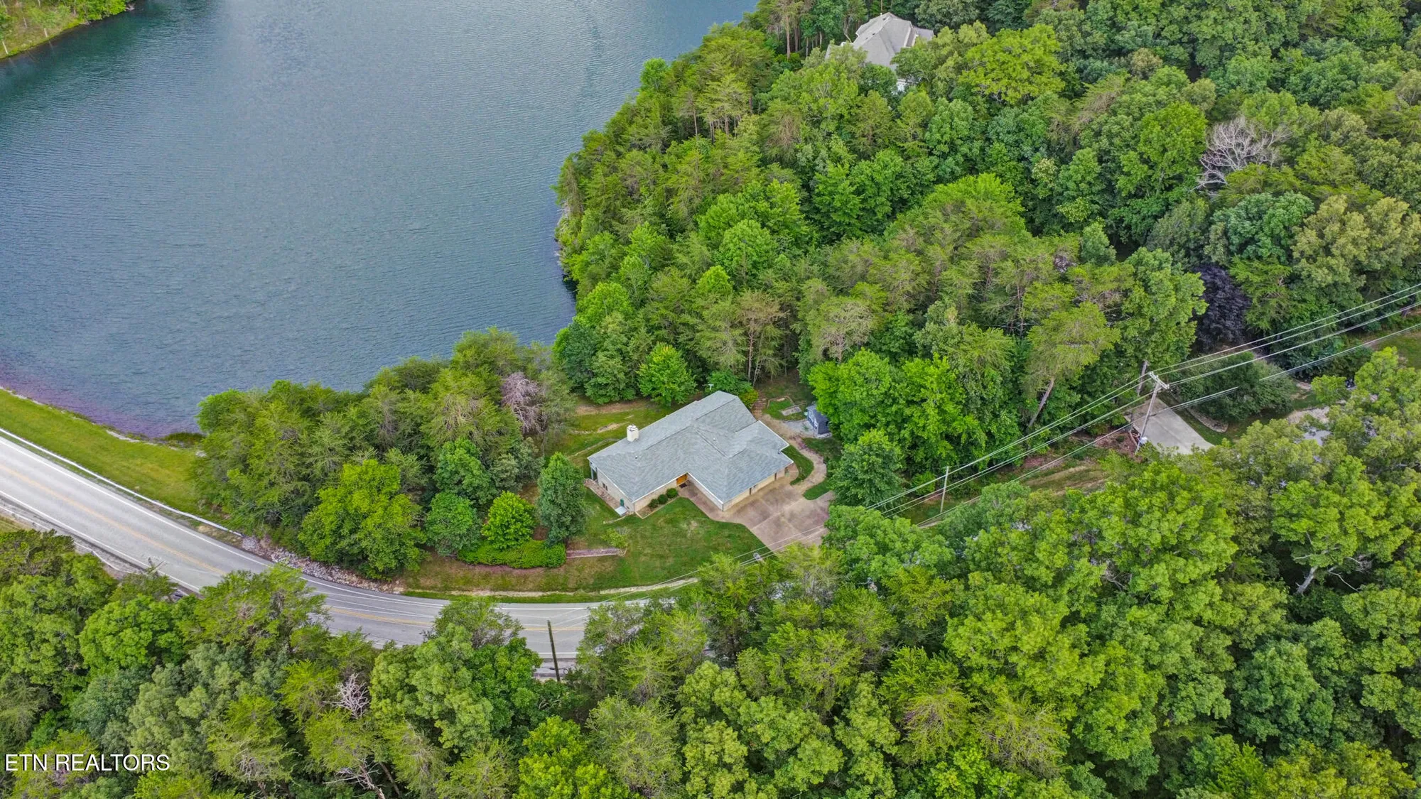 Property Slideshow image 3 of 56 | 362 westchester dr, Crossville, TN, 38558