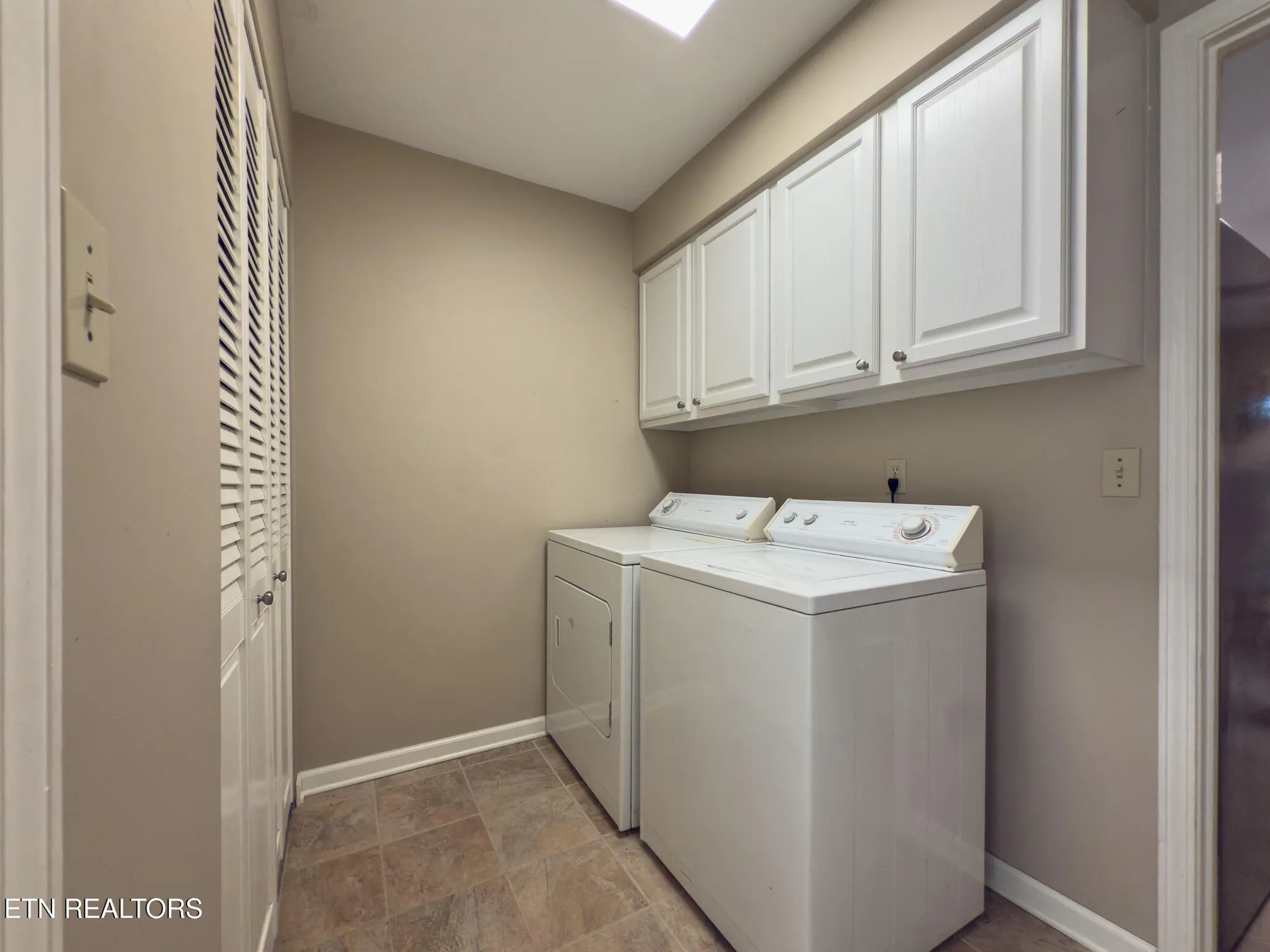 Property Slideshow image 31 of 35 | 207 chota hills ln, Loudon, TN, 37774
