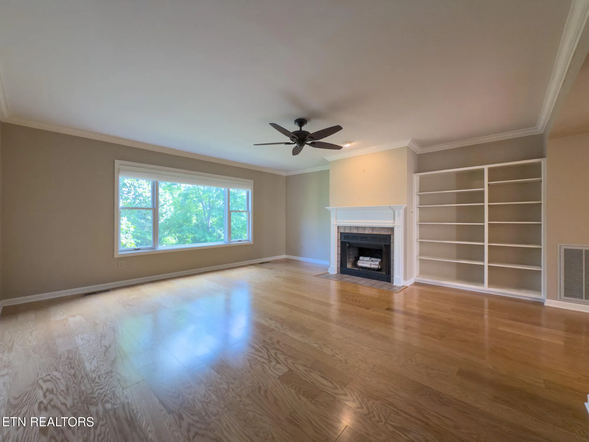 Property Slideshow image 7 of 35 | 207 chota hills ln, Loudon, TN, 37774