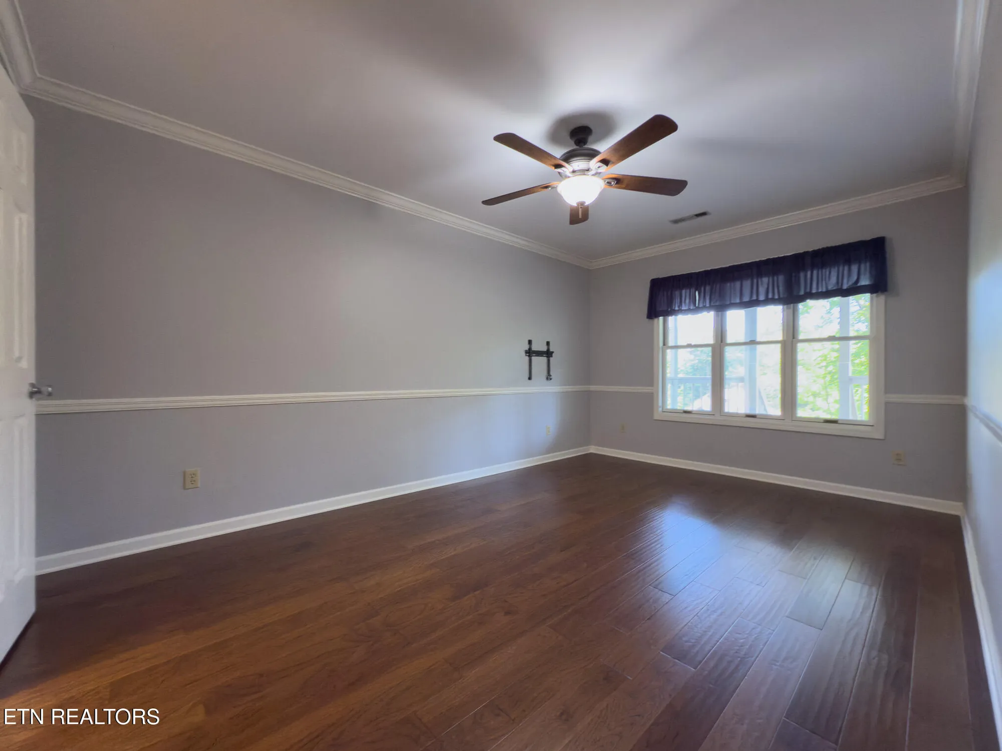 Property Slideshow image 20 of 35 | 207 chota hills ln, Loudon, TN, 37774