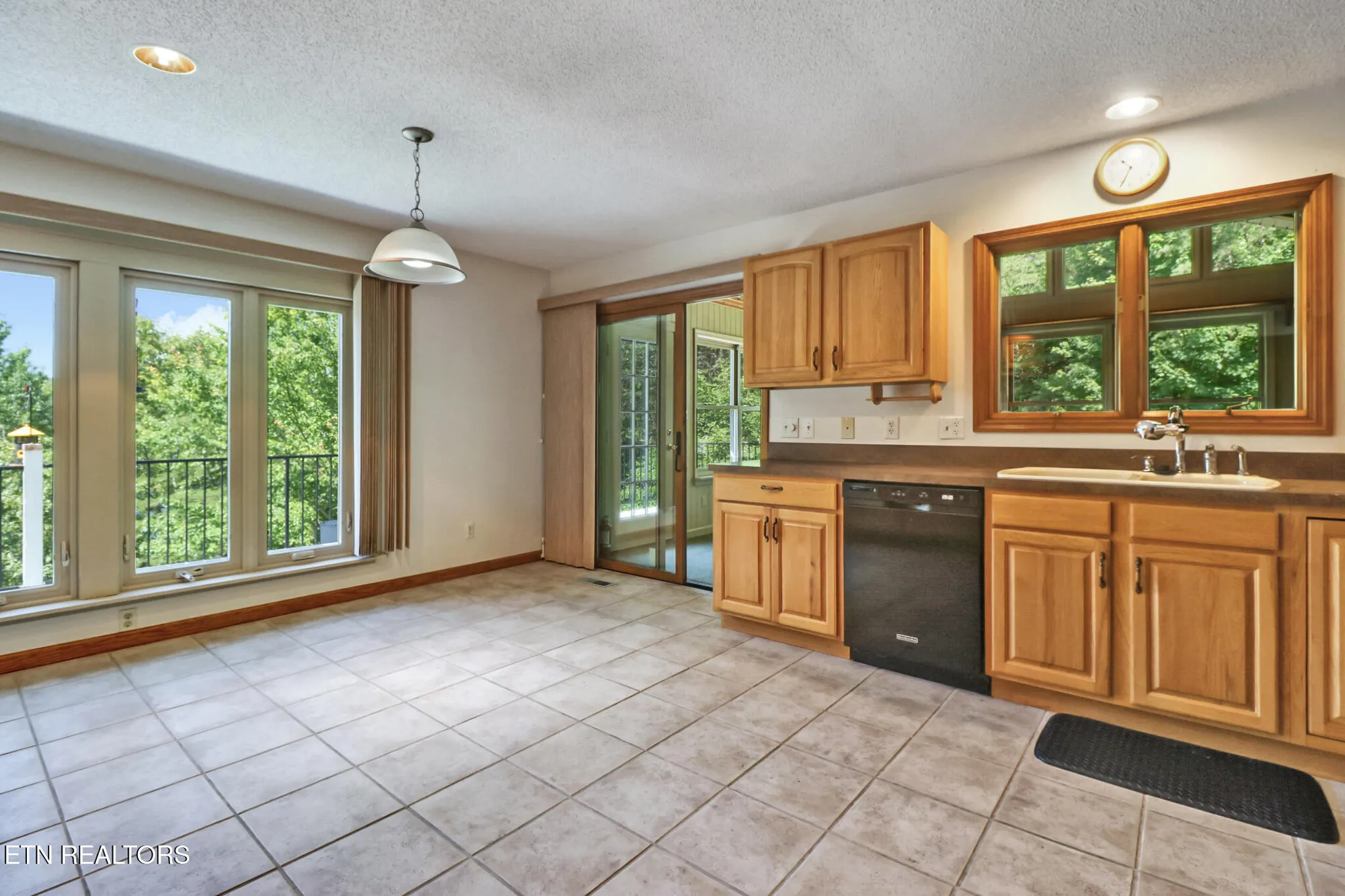 Property Slideshow image 16 of 56 | 362 westchester dr, Crossville, TN, 38558