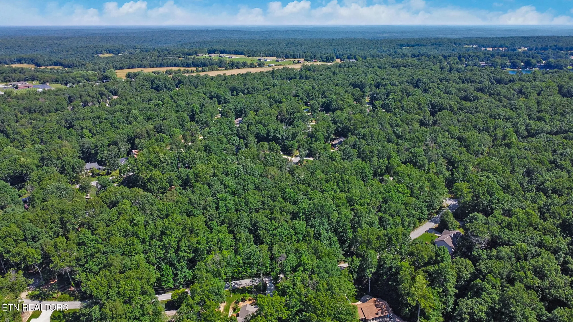 Property Slideshow image 45 of 54 | 207 overlook ln, Crossville, TN, 38558