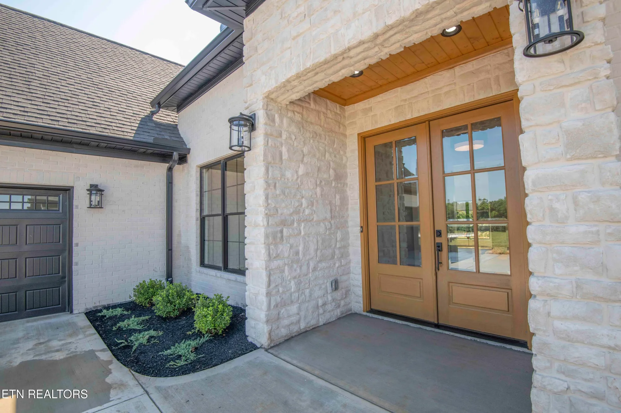 Property Slideshow image 4 of 39 | 256 watercrest dr, Vonore, TN, 37885