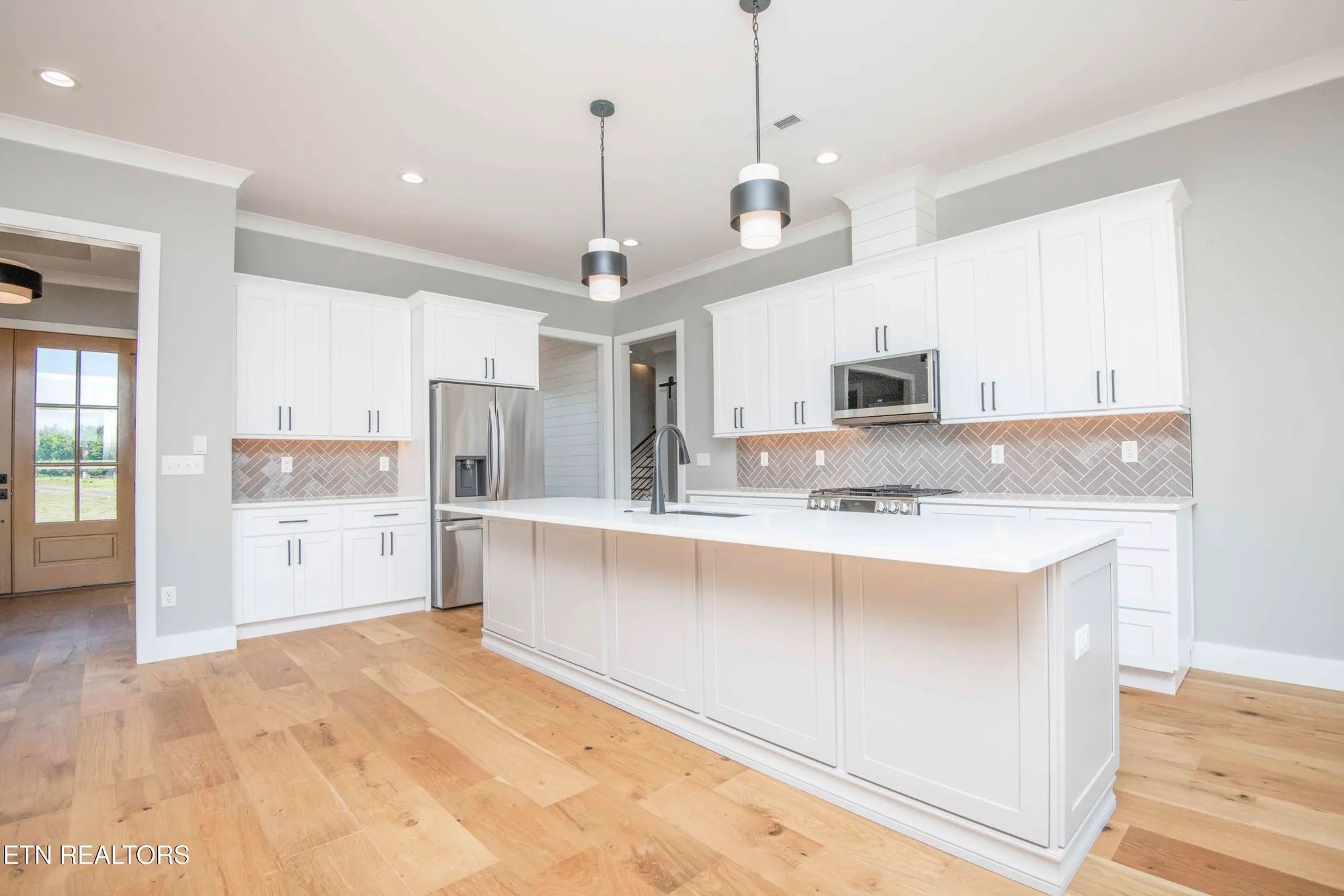 Property Slideshow image 7 of 39 | 256 watercrest dr, Vonore, TN, 37885