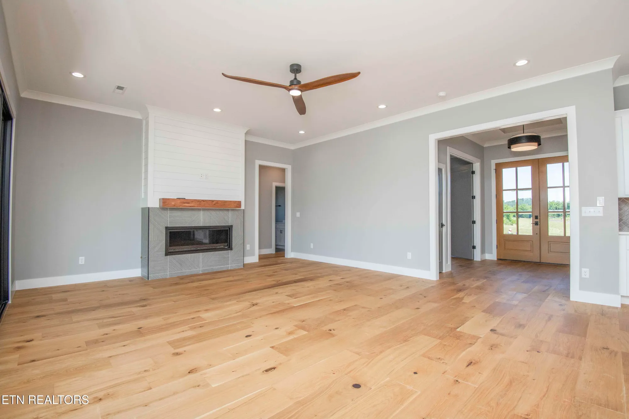 Property Slideshow image 12 of 39 | 256 watercrest dr, Vonore, TN, 37885