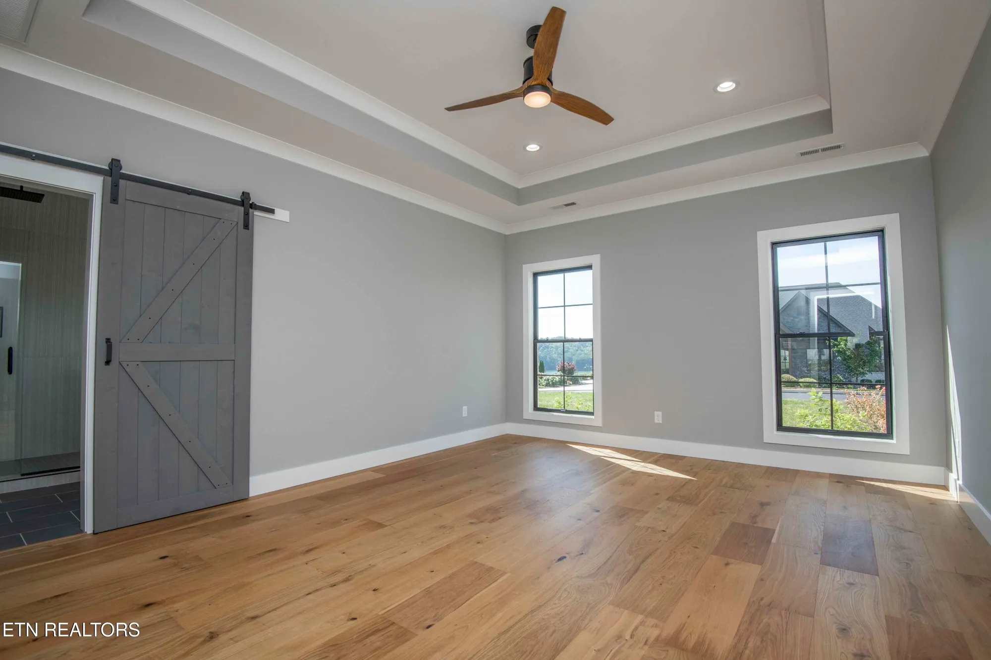 Property Slideshow image 15 of 39 | 256 watercrest dr, Vonore, TN, 37885