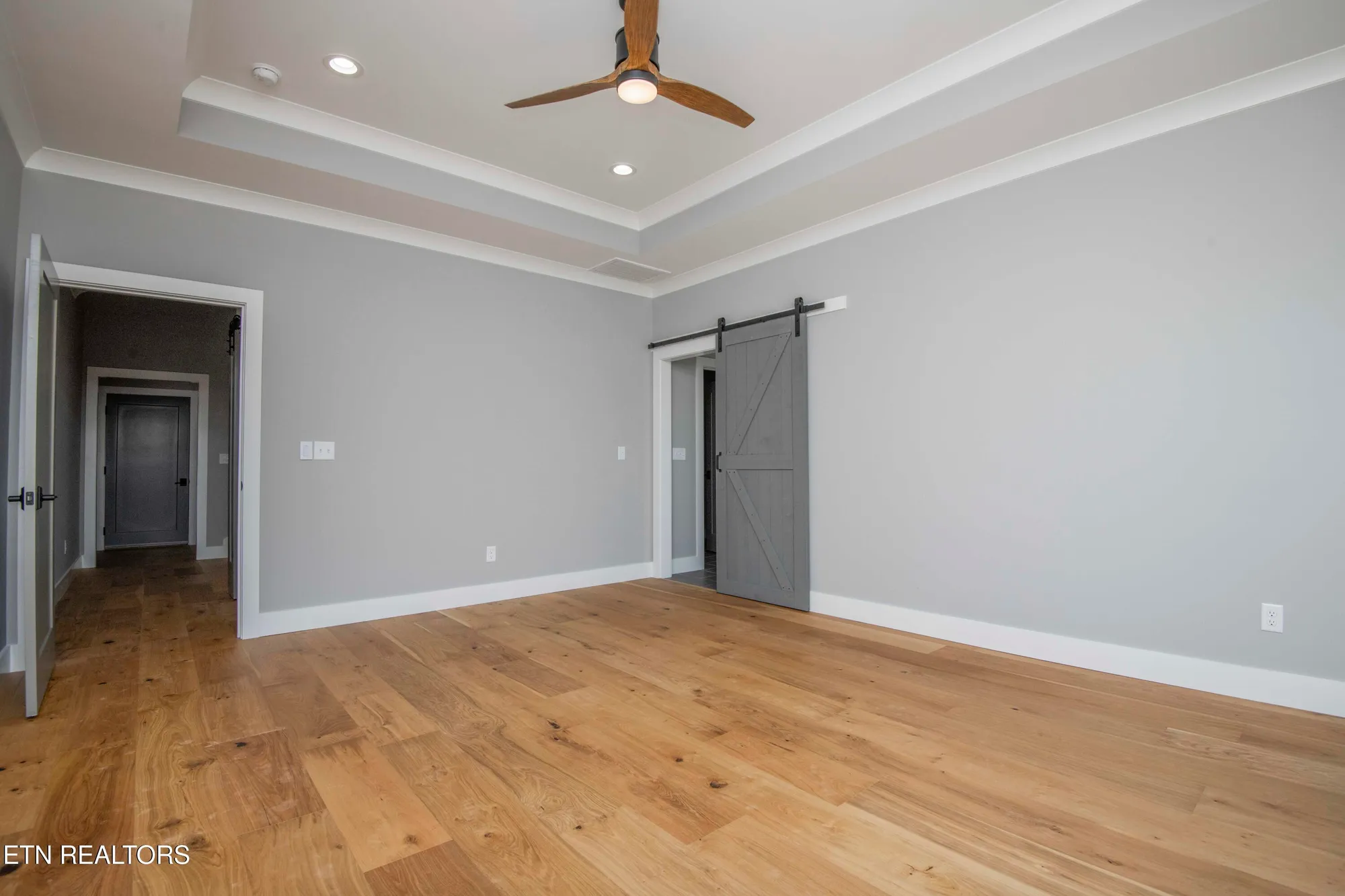 Property Slideshow image 16 of 39 | 256 watercrest dr, Vonore, TN, 37885