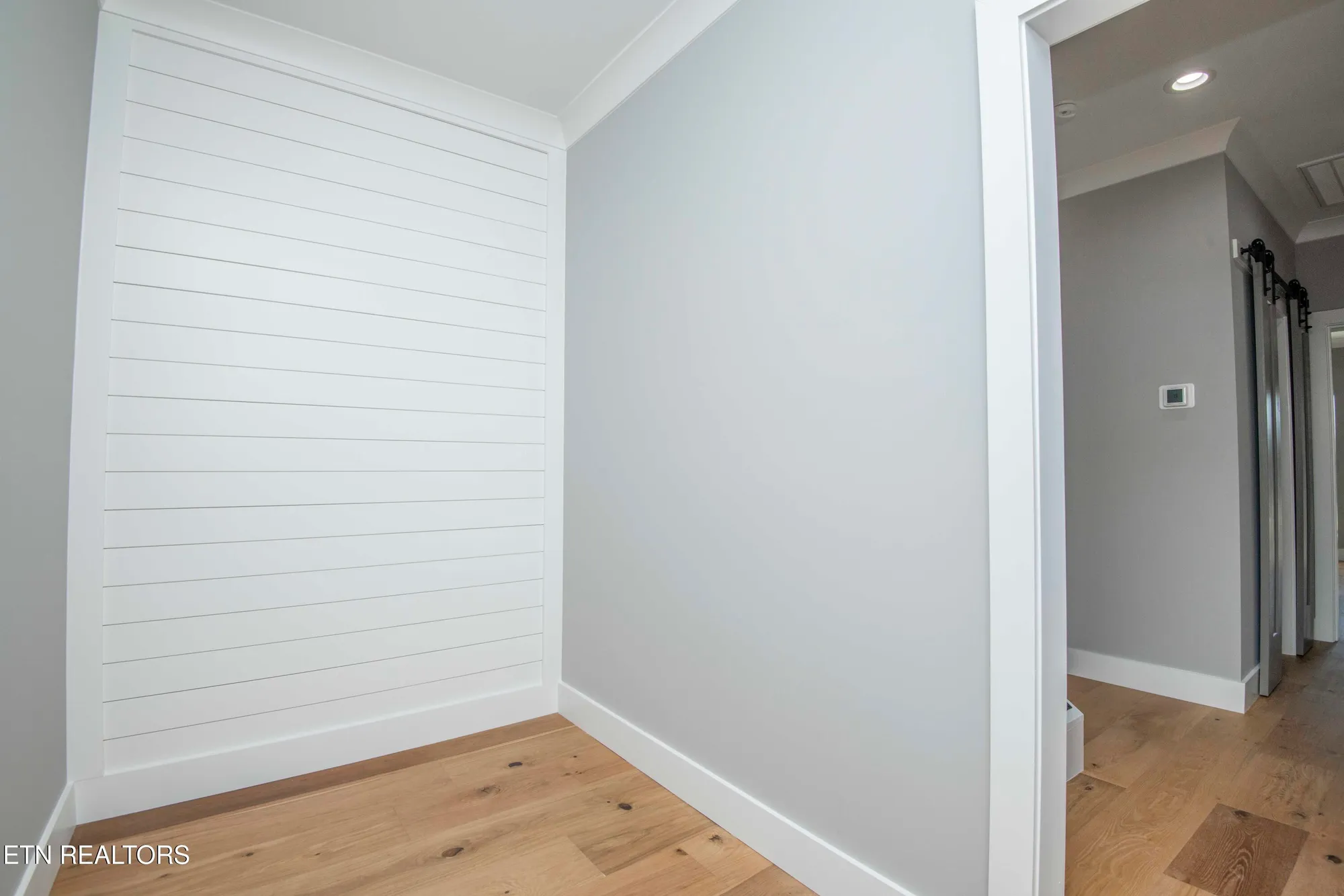 Property Slideshow image 29 of 39 | 256 watercrest dr, Vonore, TN, 37885