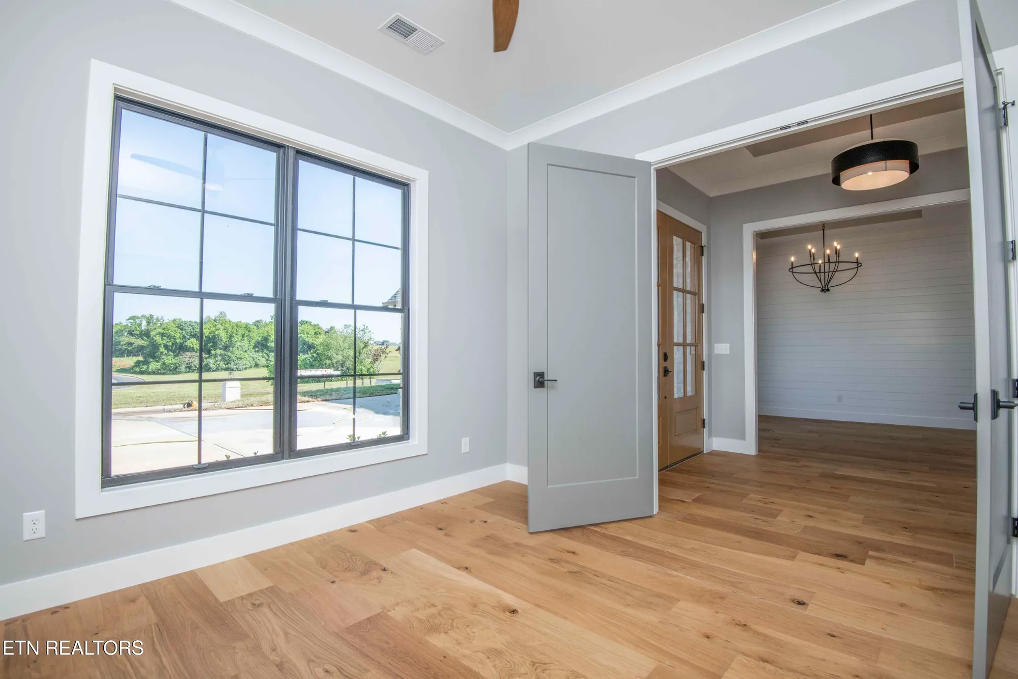 Property Slideshow image 14 of 39 | 256 watercrest dr, Vonore, TN, 37885