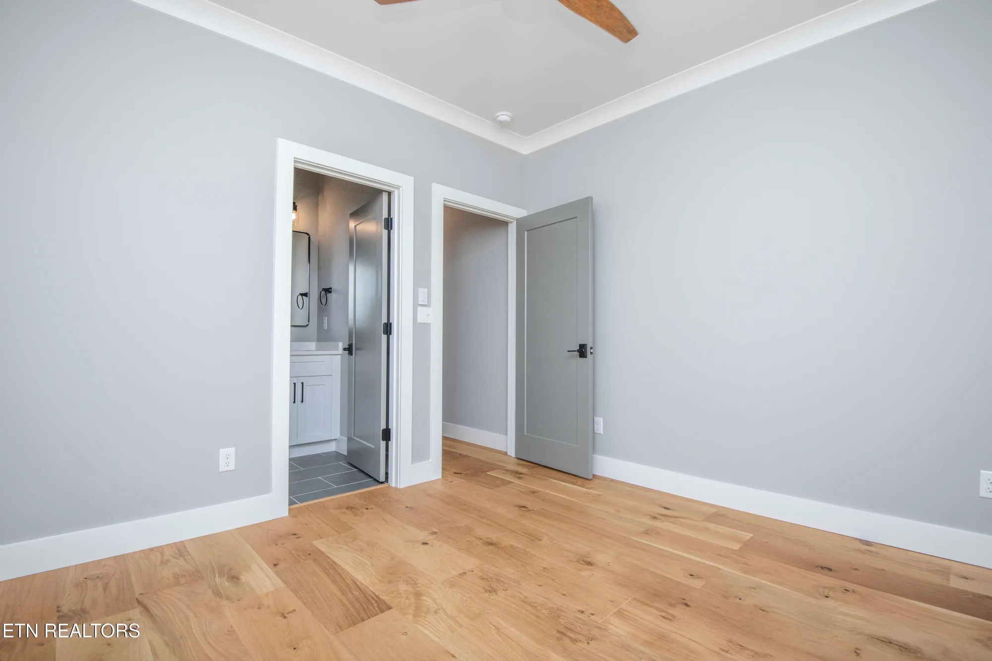 Property Slideshow image 25 of 39 | 256 watercrest dr, Vonore, TN, 37885