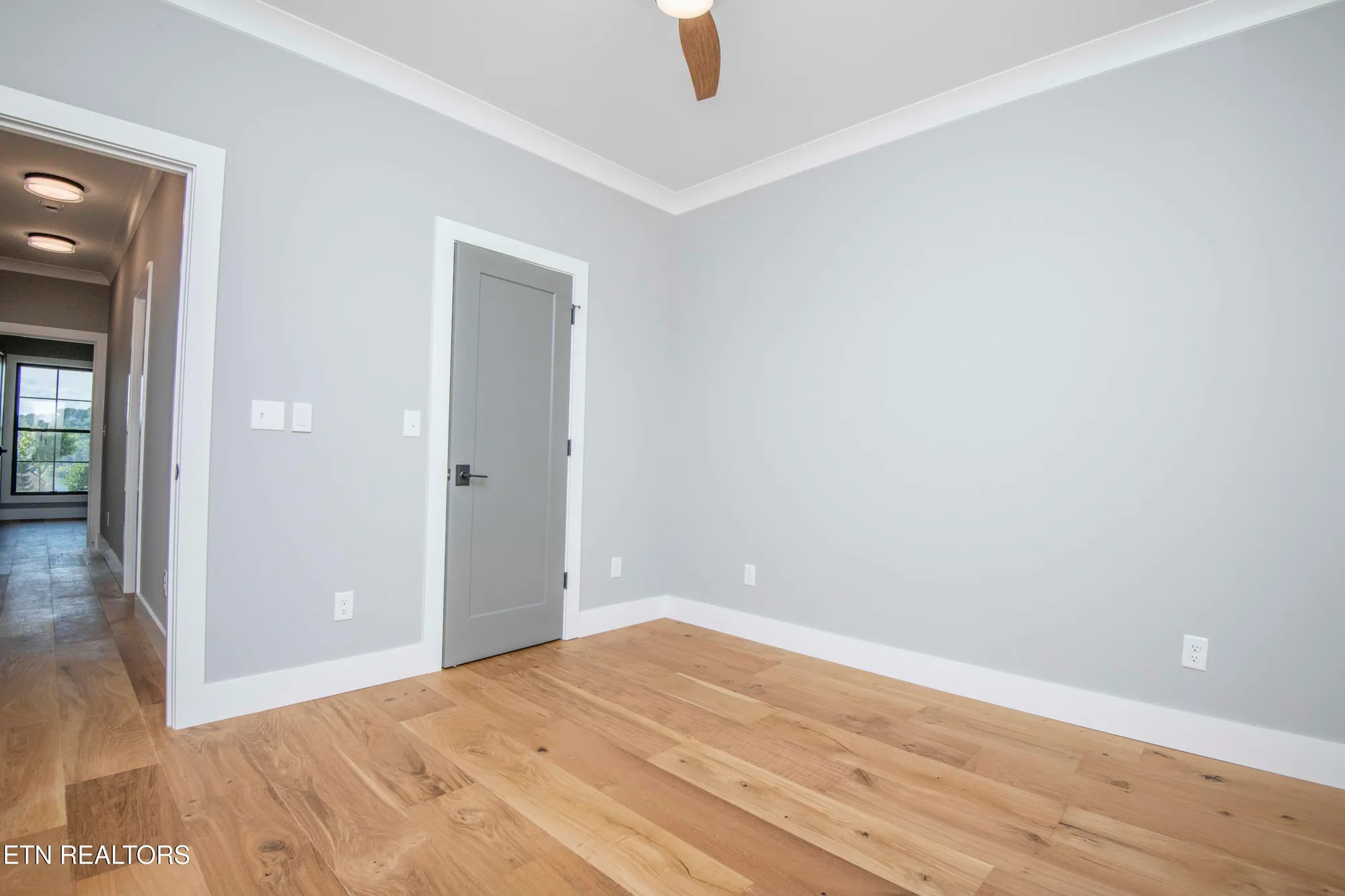 Property Slideshow image 23 of 39 | 256 watercrest dr, Vonore, TN, 37885