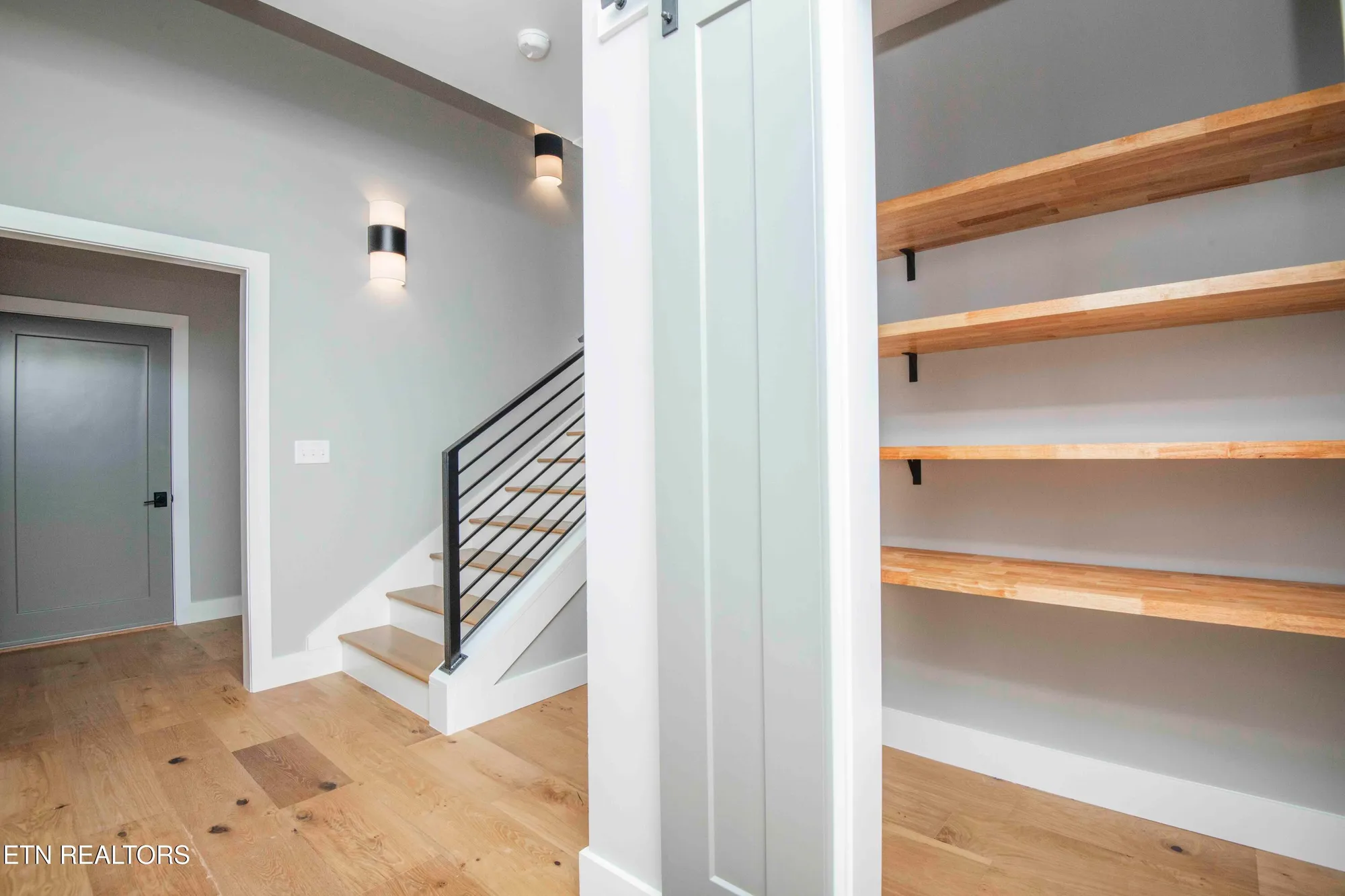 Property Slideshow image 30 of 39 | 256 watercrest dr, Vonore, TN, 37885