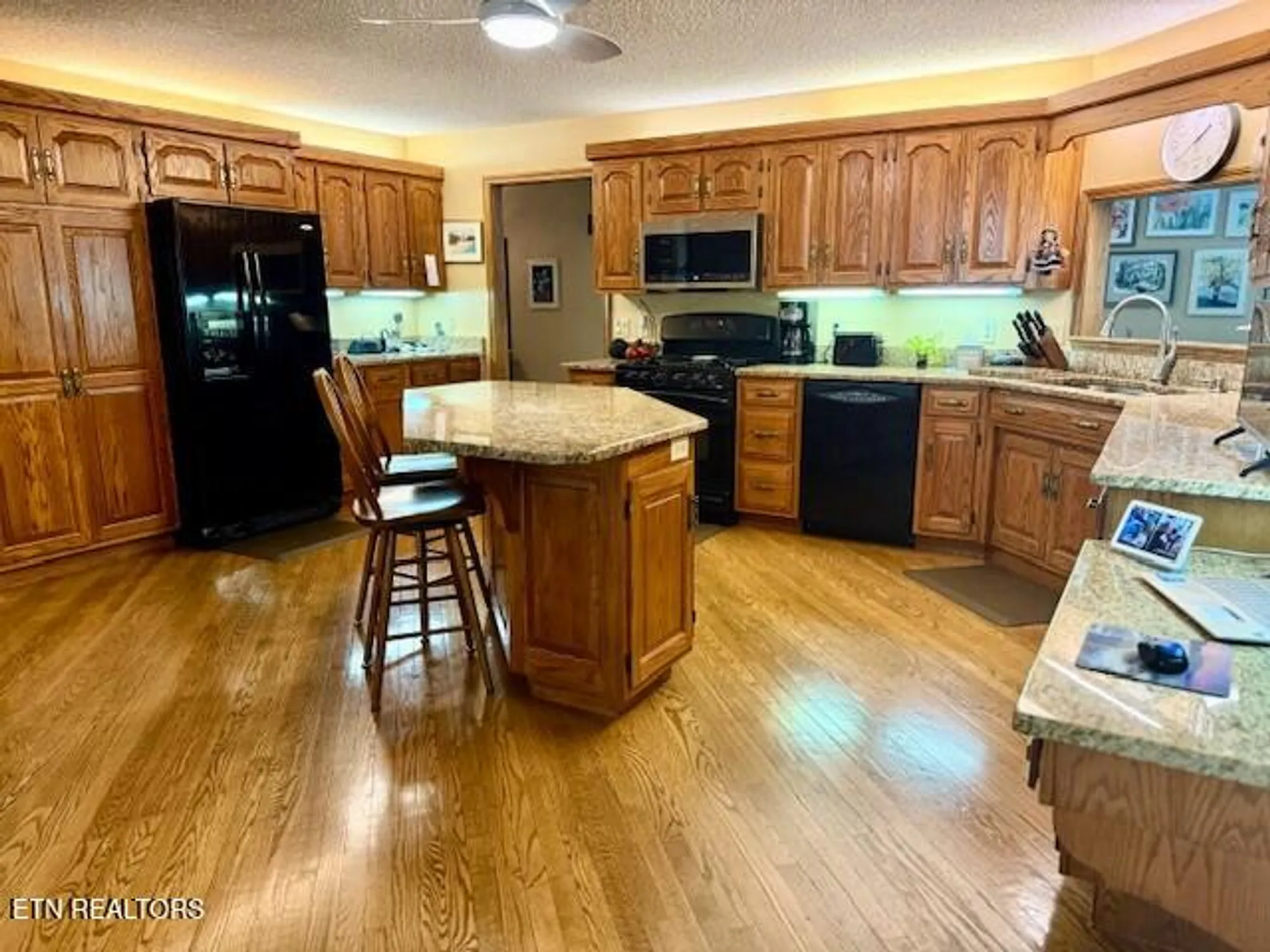 Property Slideshow image 20 of 51 | 128 cathedral dr, Crossville, TN, 38558