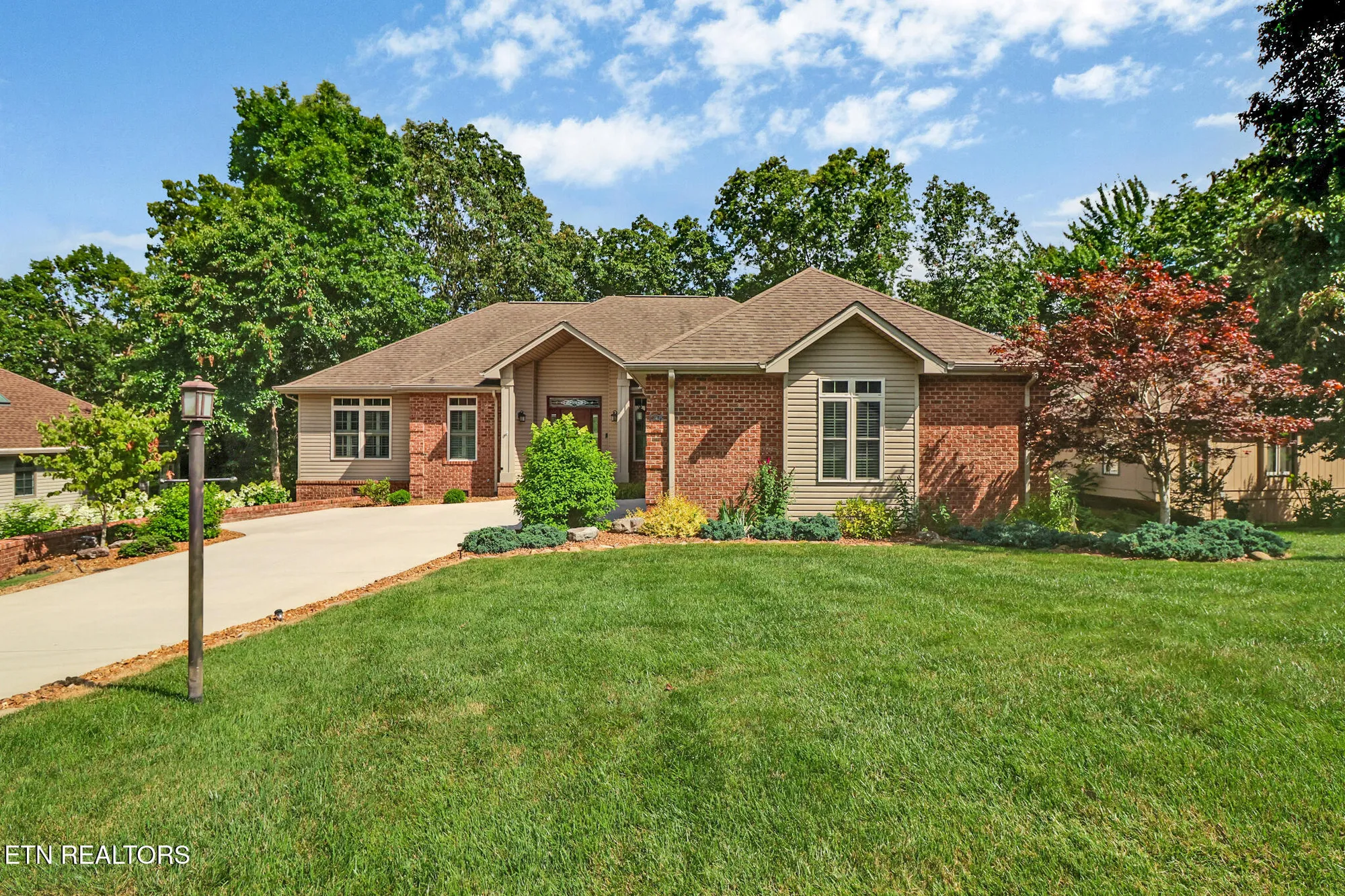 Property Slideshow image 1 of 63 | 124 lynhurst dr, Crossville, TN, 38558