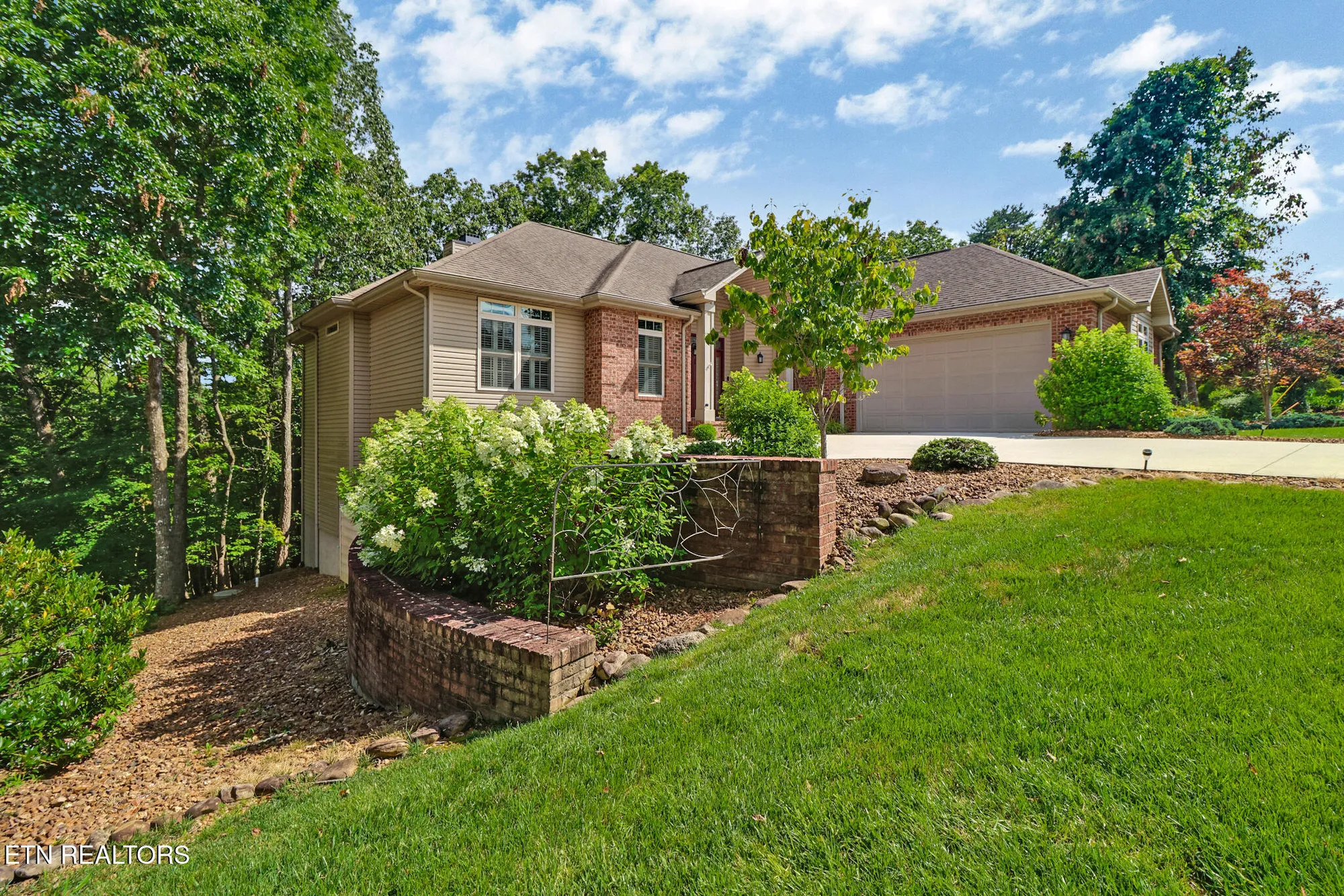 Property Slideshow image 5 of 63 | 124 lynhurst dr, Crossville, TN, 38558