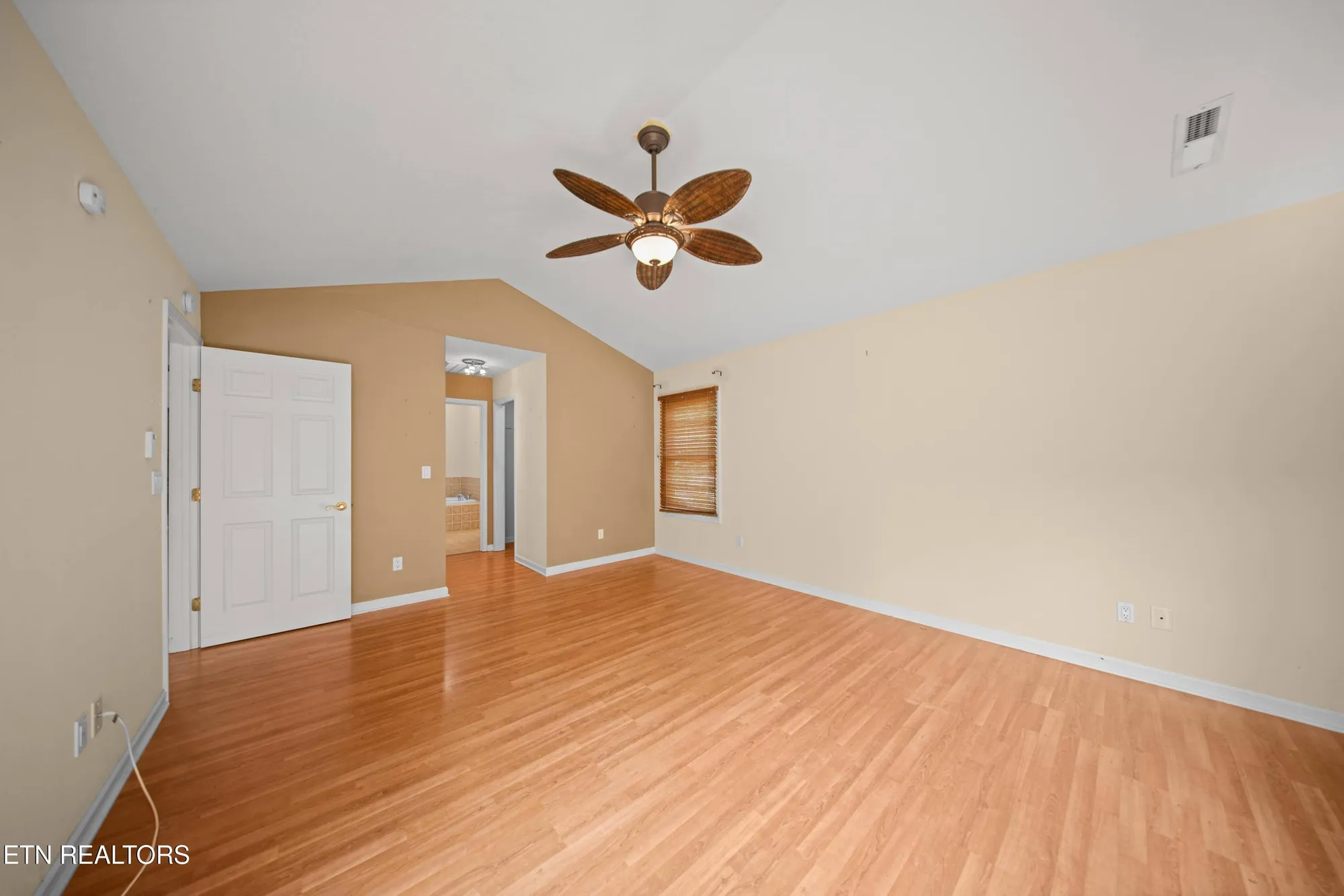 Property Slideshow image 34 of 50 | 156 mountain view dr, Crossville, TN, 38558