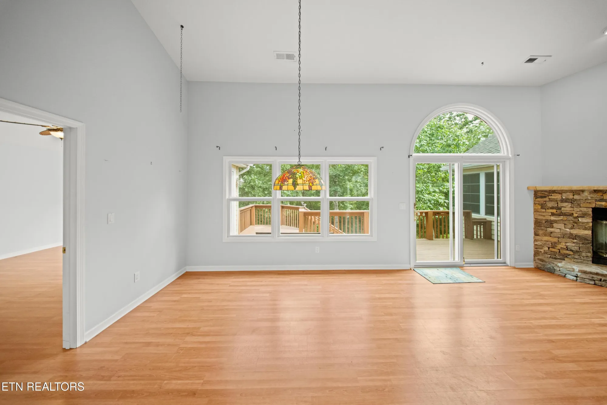 Property Slideshow image 13 of 50 | 156 mountain view dr, Crossville, TN, 38558