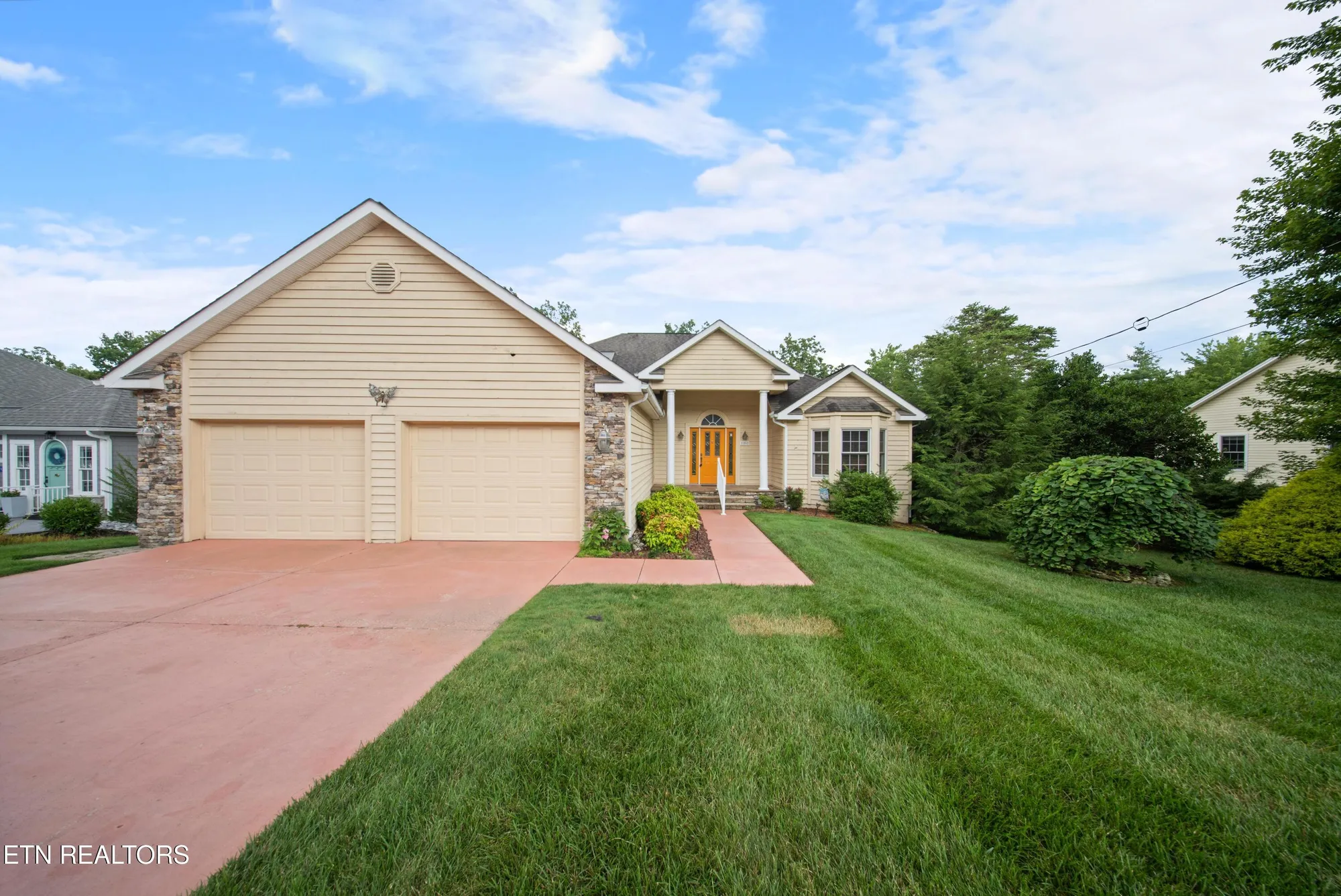 Property Slideshow image 4 of 50 | 156 mountain view dr, Crossville, TN, 38558