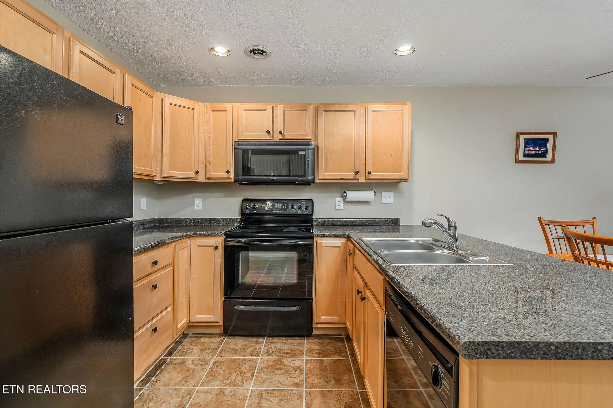 Property Slideshow image 10 of 44 | 38 lakeshore ln 47, Crossville, TN, 38558