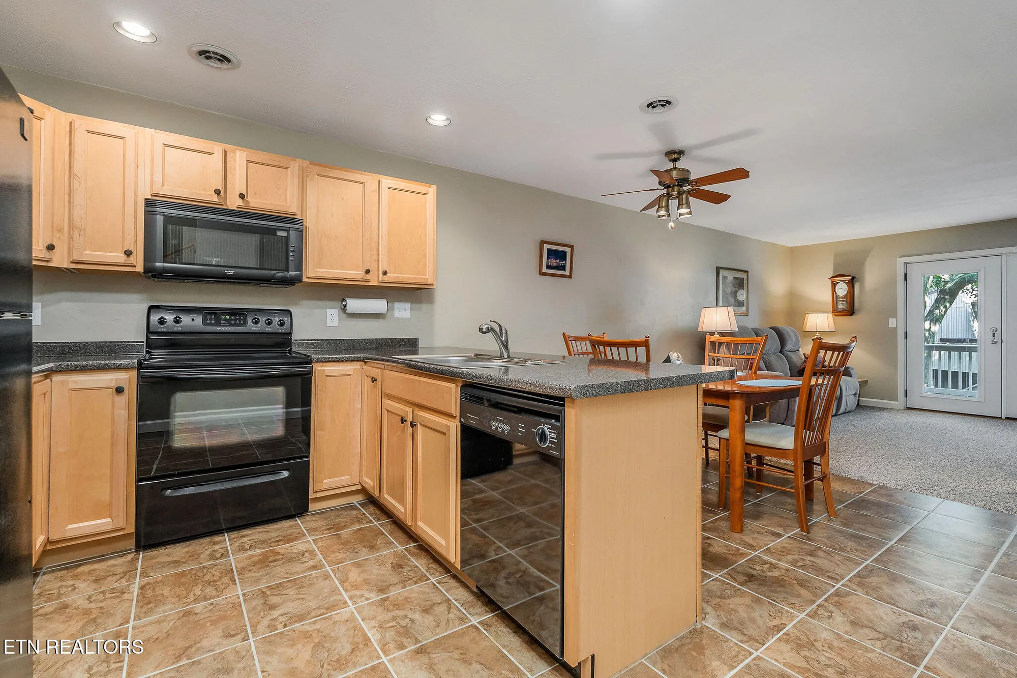 Property Slideshow image 9 of 44 | 38 lakeshore ln 47, Crossville, TN, 38558