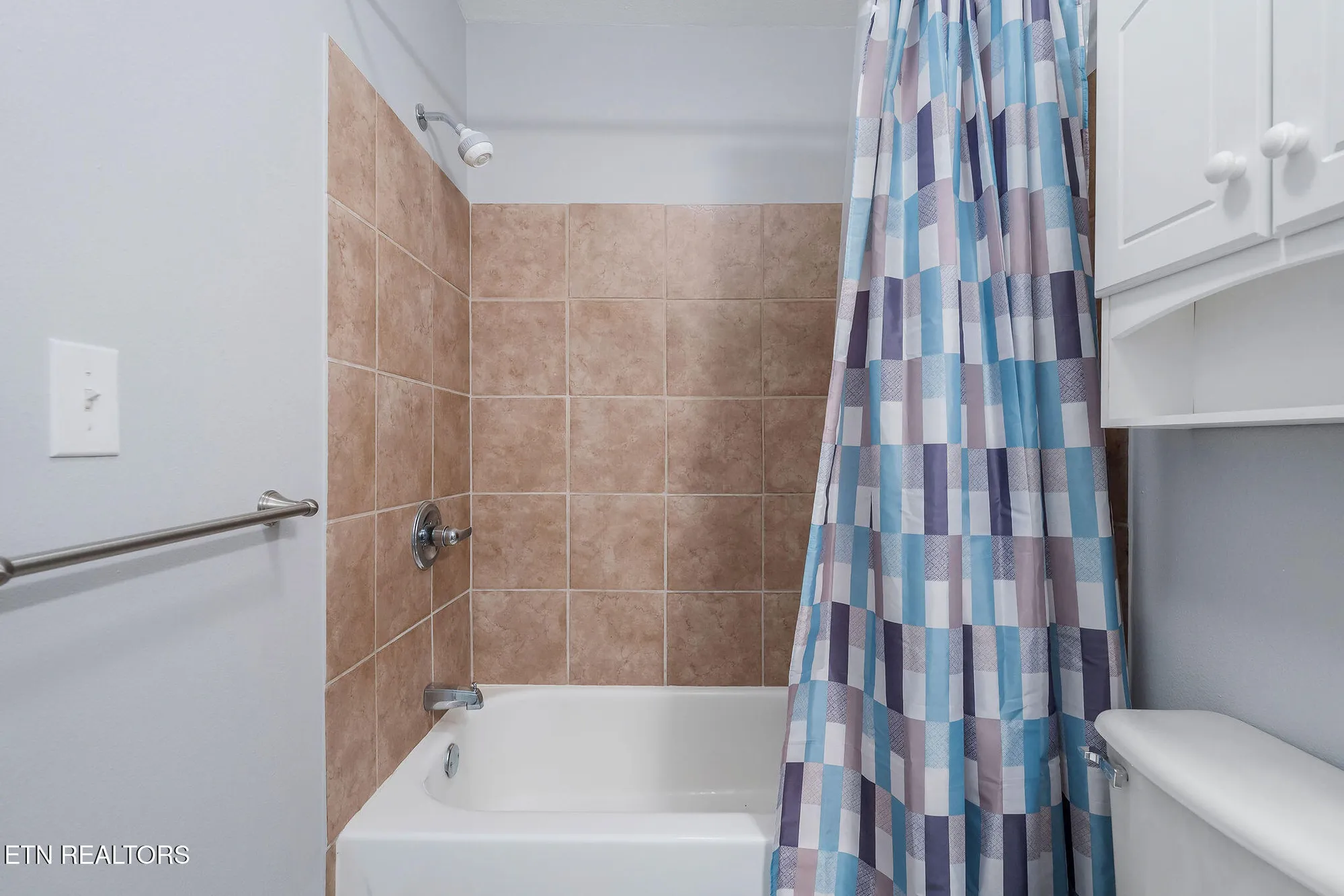 Property Slideshow image 21 of 44 | 38 lakeshore ln 47, Crossville, TN, 38558