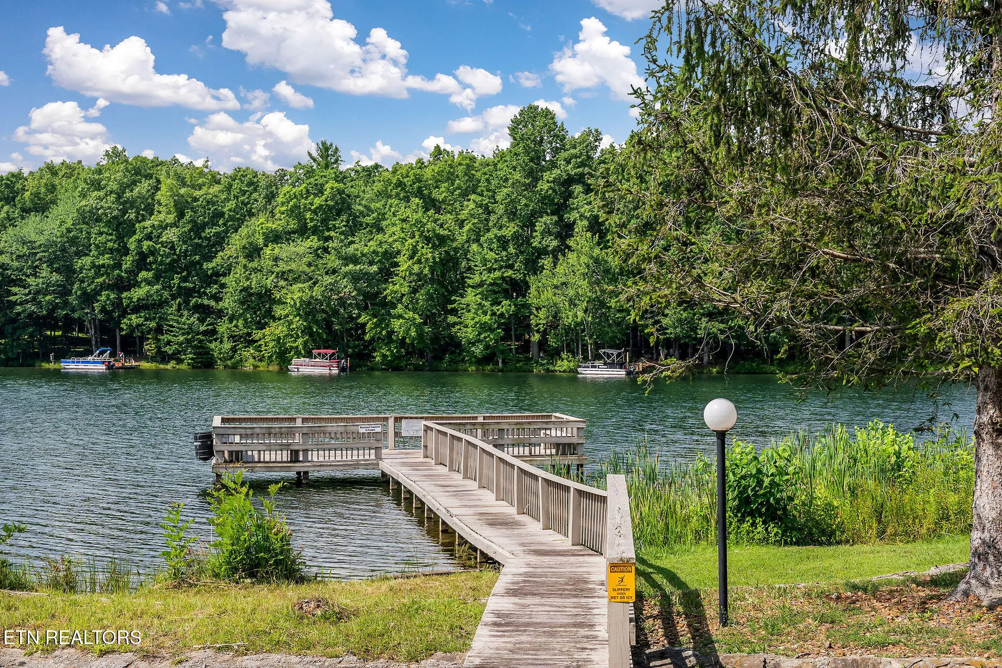 Property Slideshow image 33 of 44 | 38 lakeshore ln 47, Crossville, TN, 38558