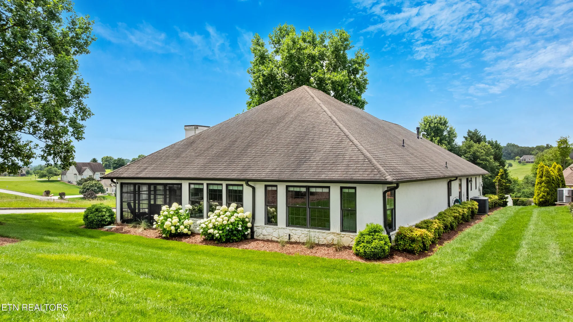 Property Slideshow image 4 of 38 | 112 heron ct, Vonore, TN, 37885