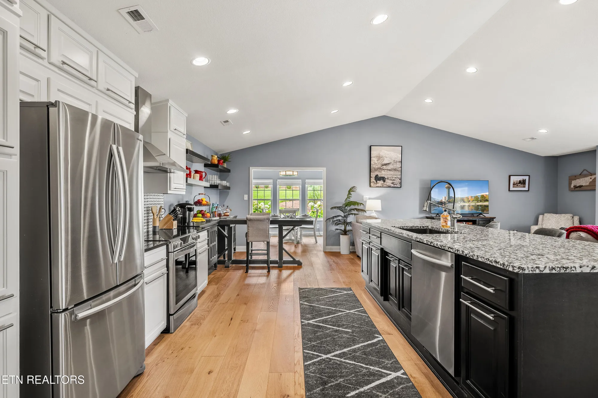 Property Slideshow image 17 of 38 | 112 heron ct, Vonore, TN, 37885