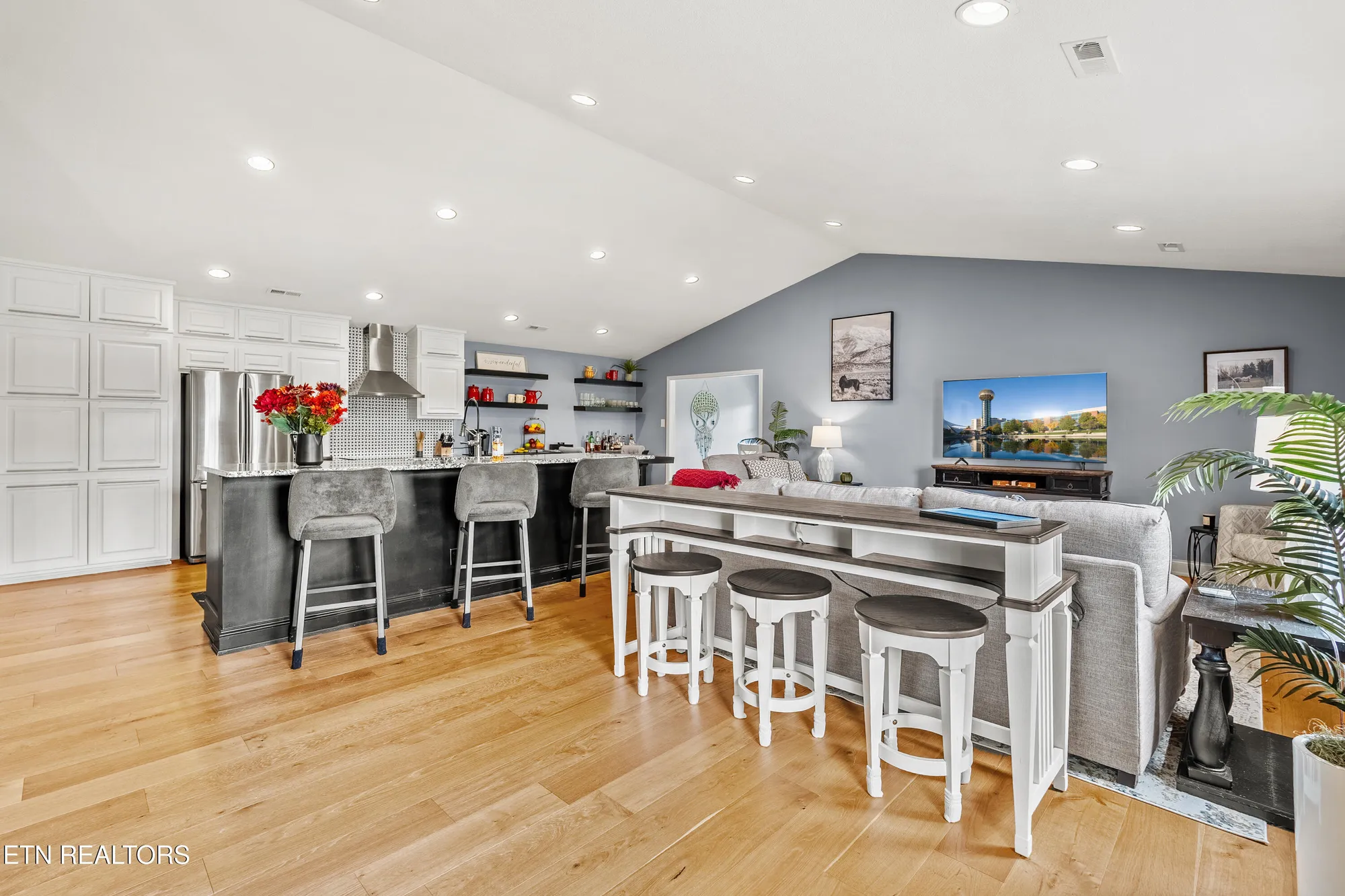 Property Slideshow image 11 of 38 | 112 heron ct, Vonore, TN, 37885