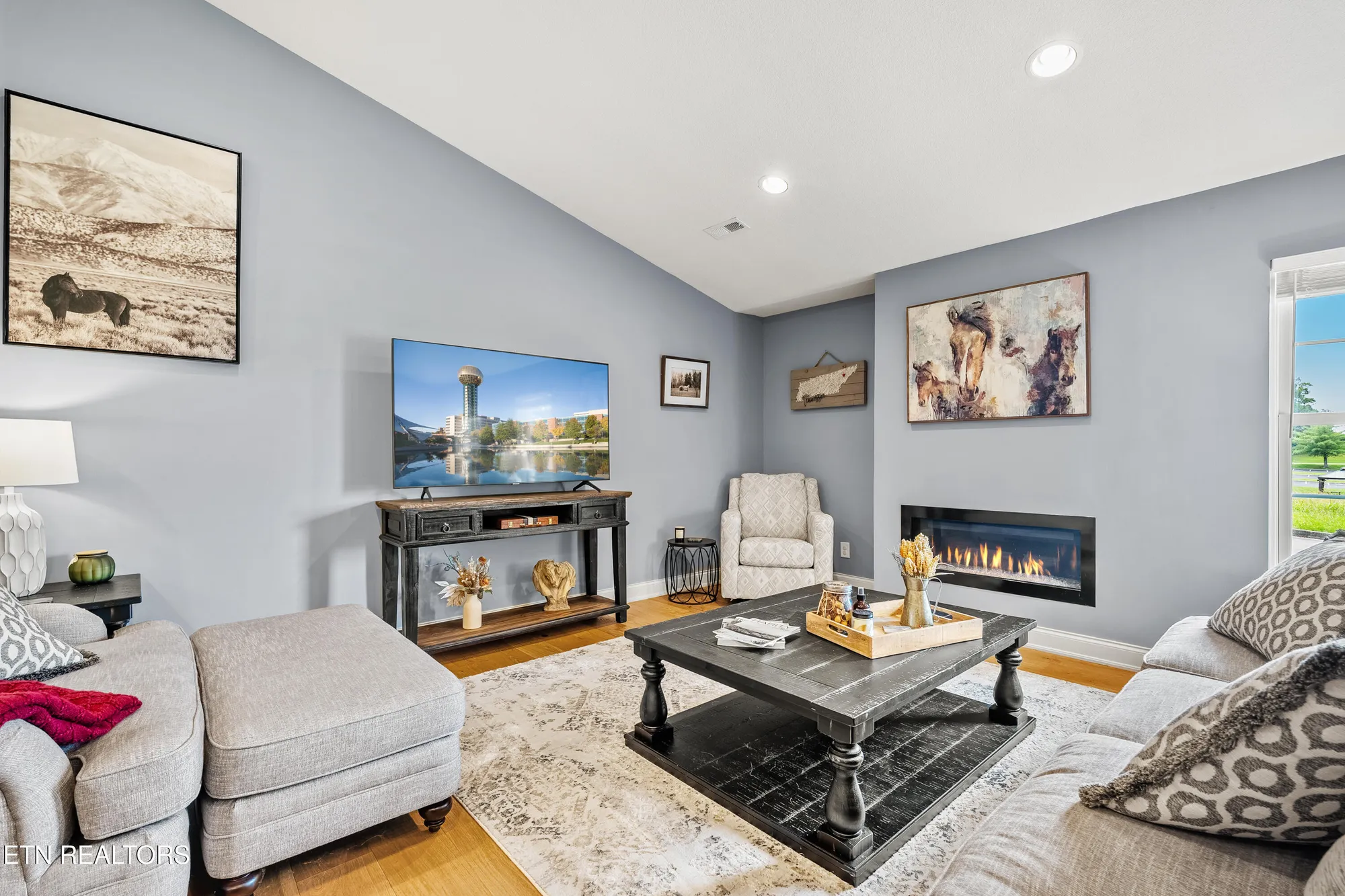 Property Slideshow image 12 of 38 | 112 heron ct, Vonore, TN, 37885